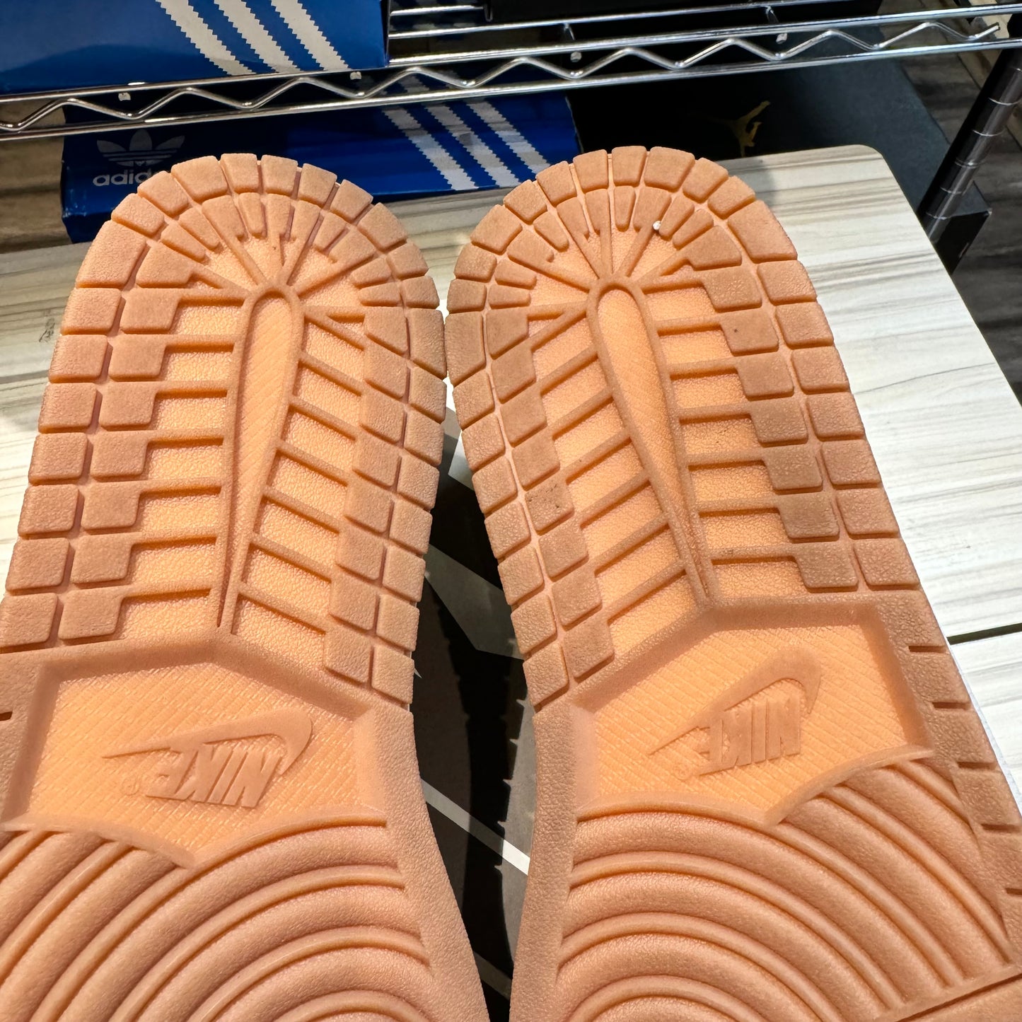 USED Jordan 1 Retro Low OG SP Travis Scott Canary (W)