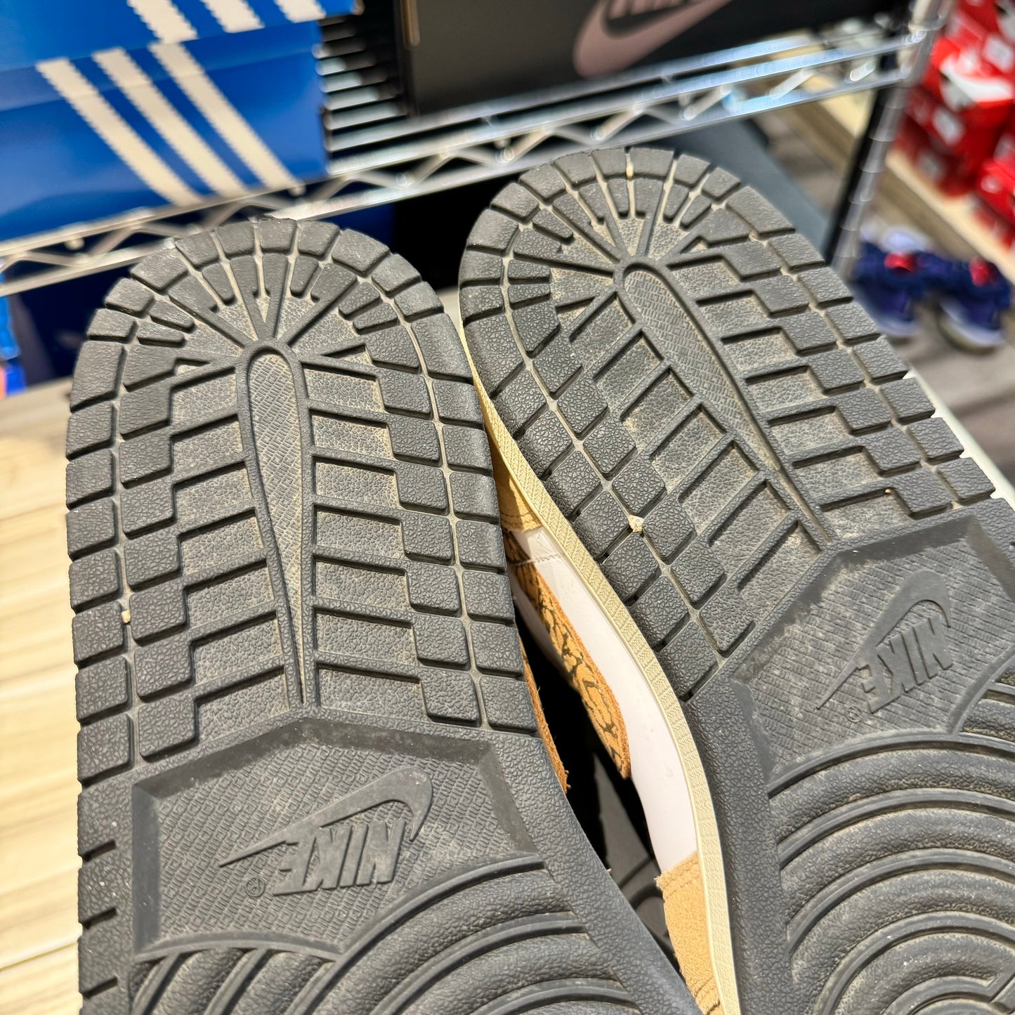 USED Jordan 1 Low SE Brown Elephant