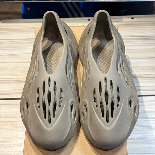 USED Yeezy Foam Rnnr Stone Sage
