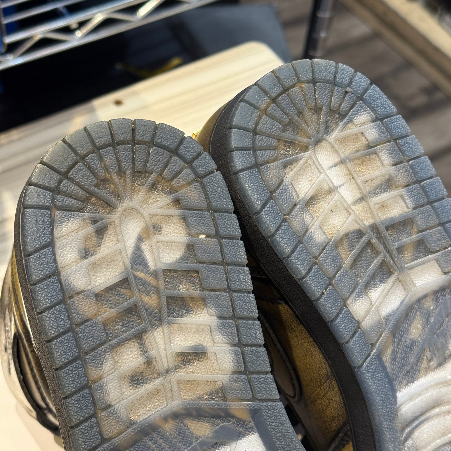 USED Jordan 1 High Wings