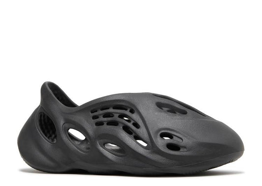 Yeezy Foam RNNR Onyx - The Hype Kelowna