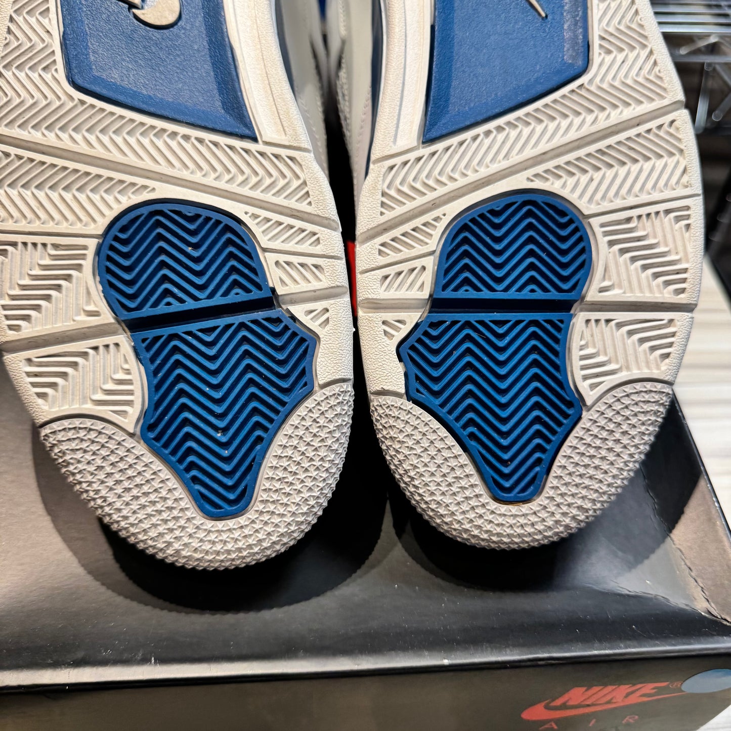 USED Jordan 4 Retro Military Blue (2024)