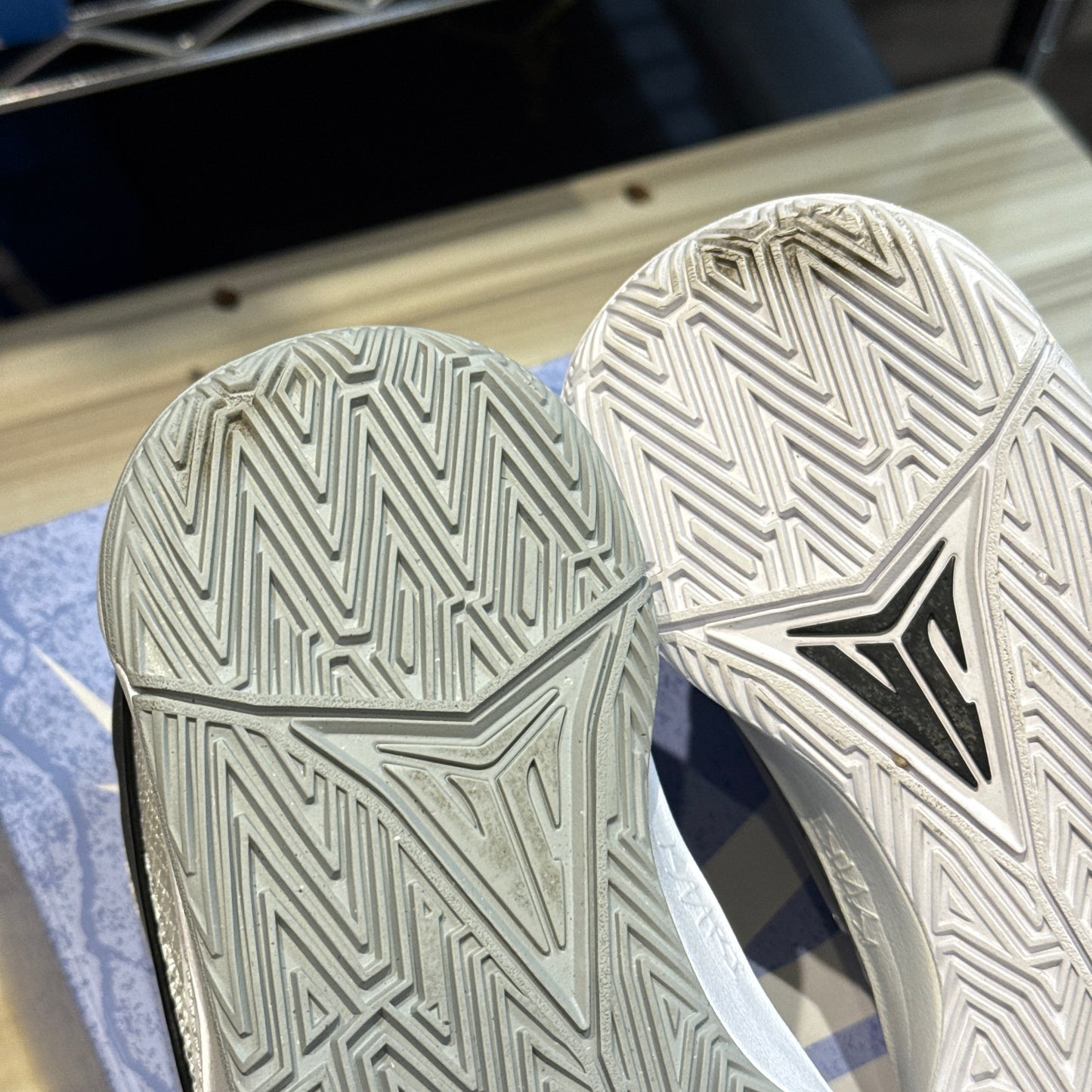 USED Nike Ja 1 Light Smoke Grey GS