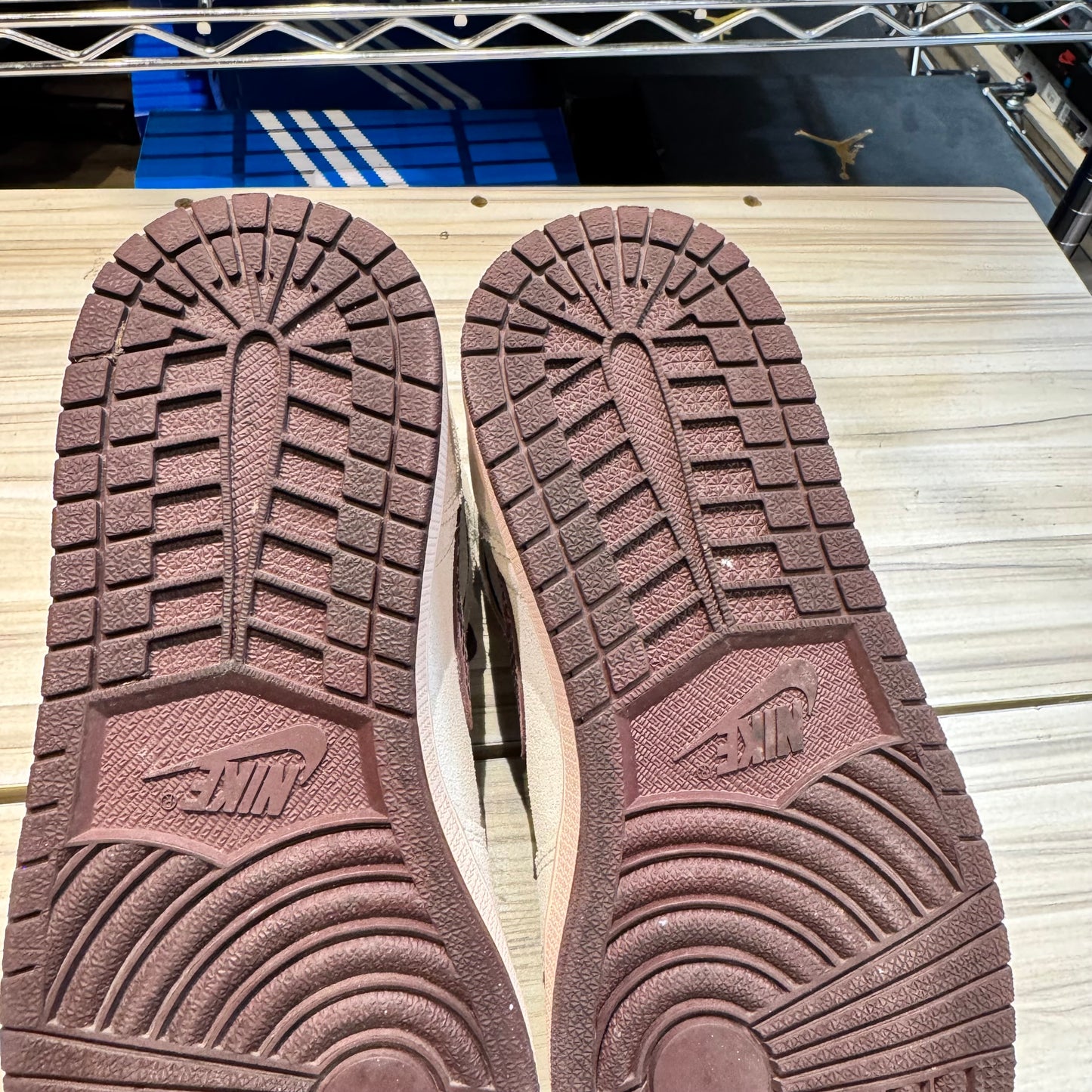 USED Jordan 1 Retro High OG A Ma Maniére