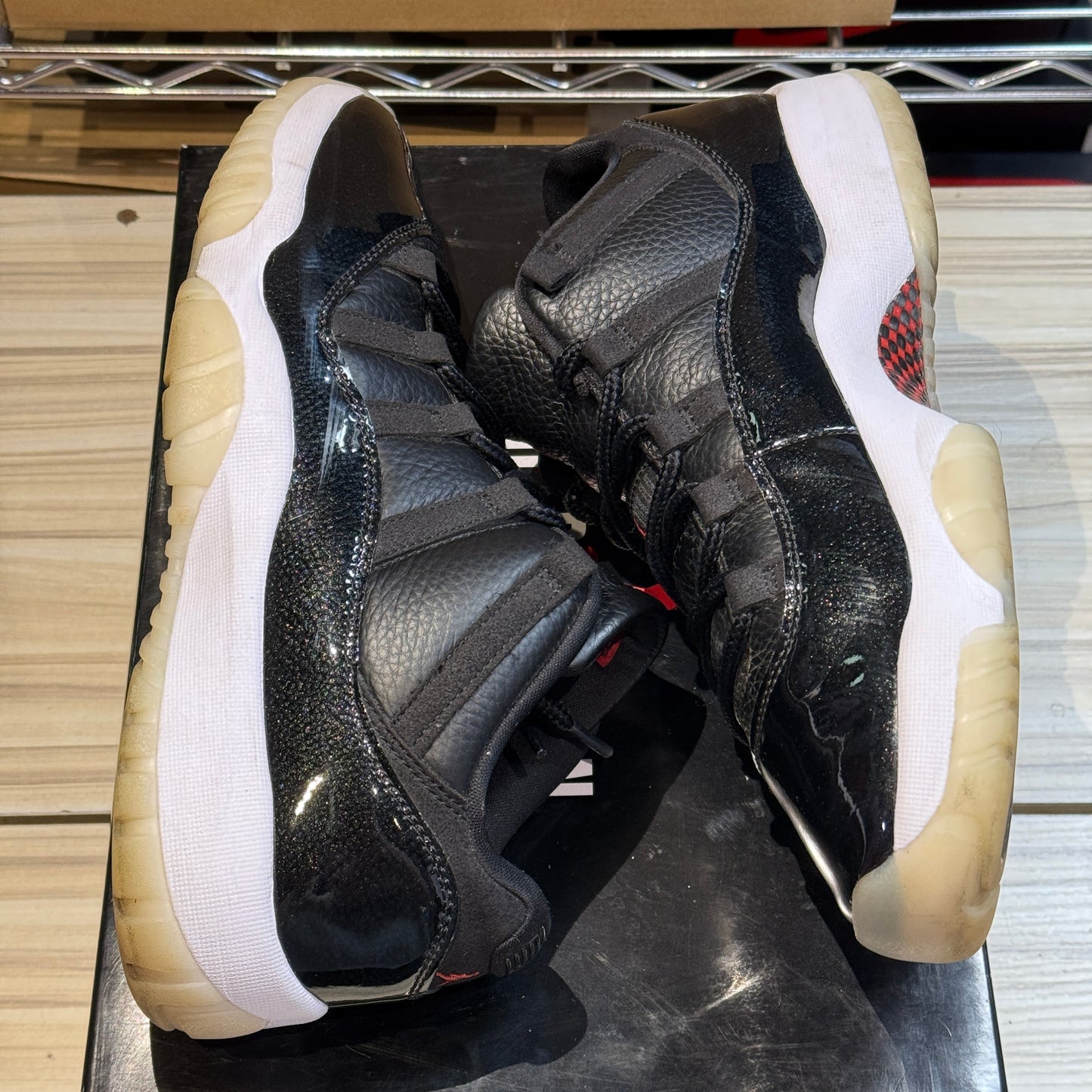 USED Jordan 11 Retro Low 72-10