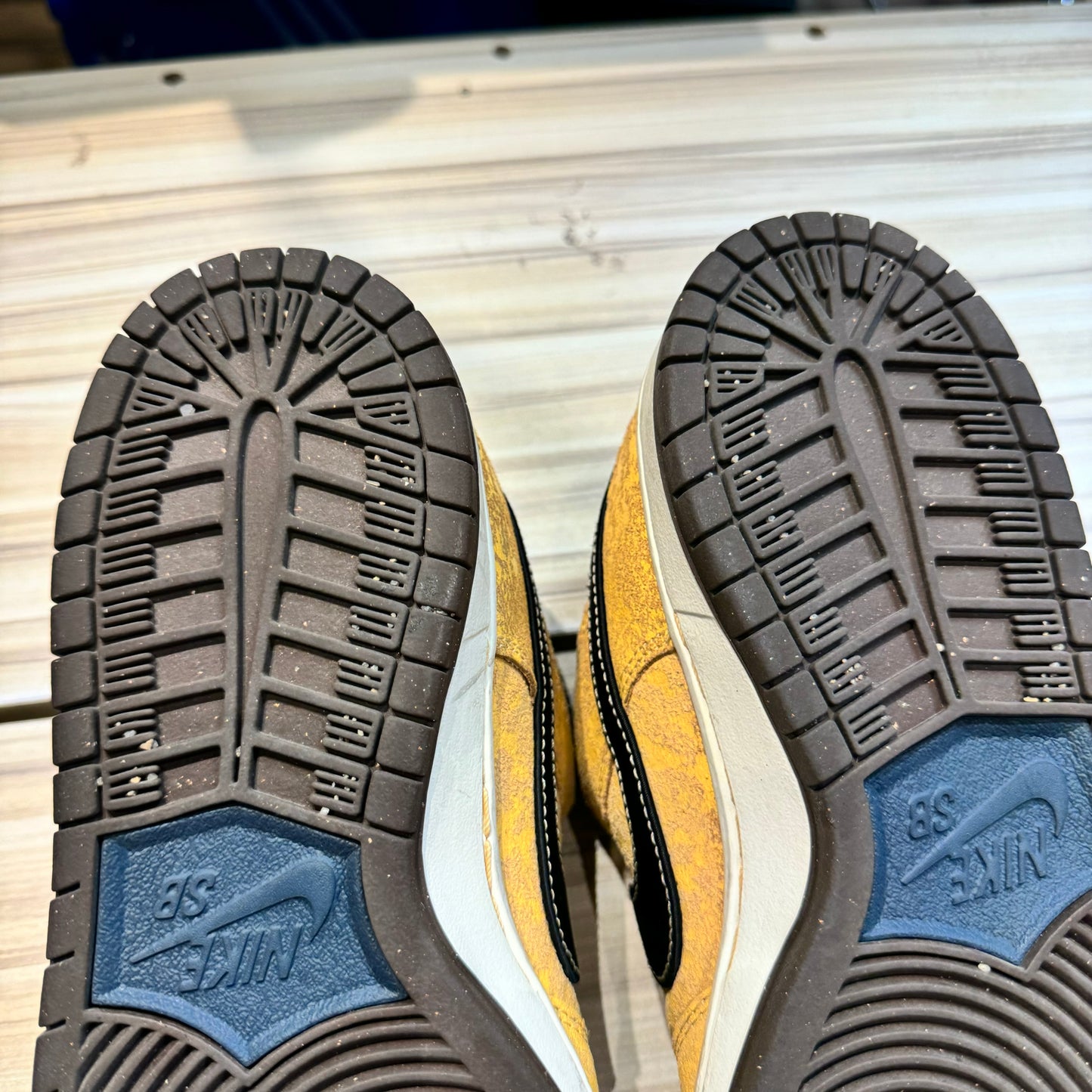 USED Nike SB Dunk Low City of Cinema