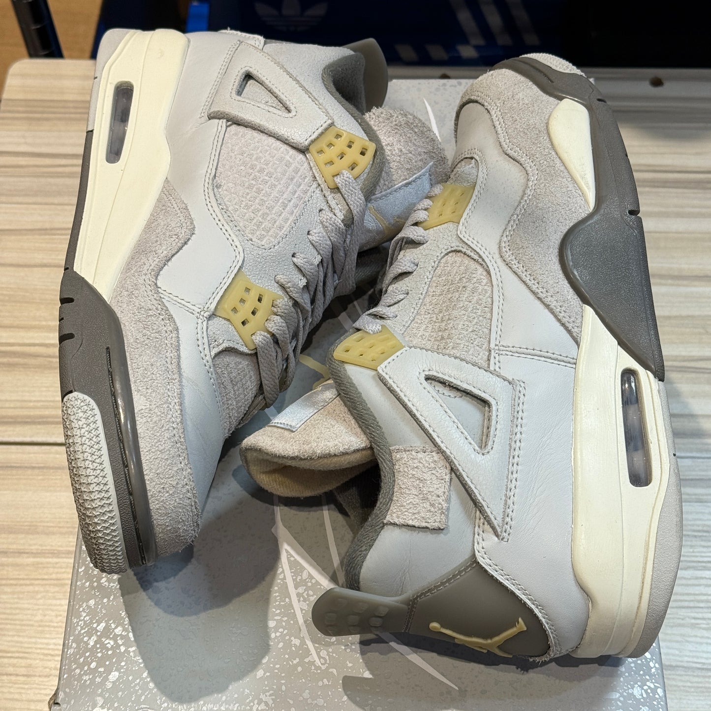 USED Jordan 4 SE Craft Photon