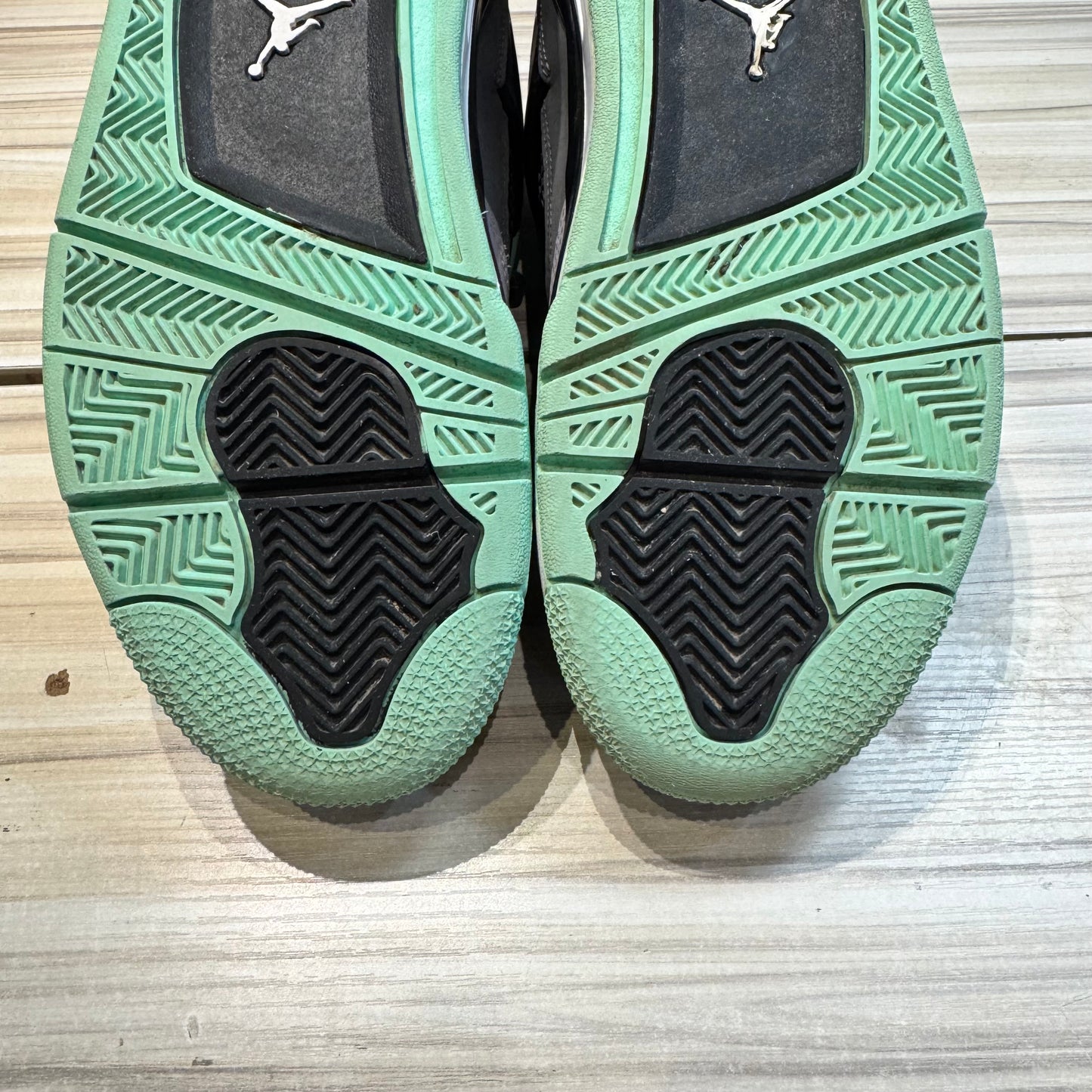USED Jordan 4 Retro Green Glow