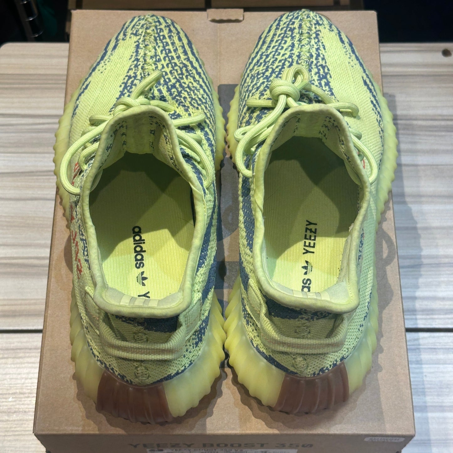 USED Yeezy 350 V2 Semi Frozen