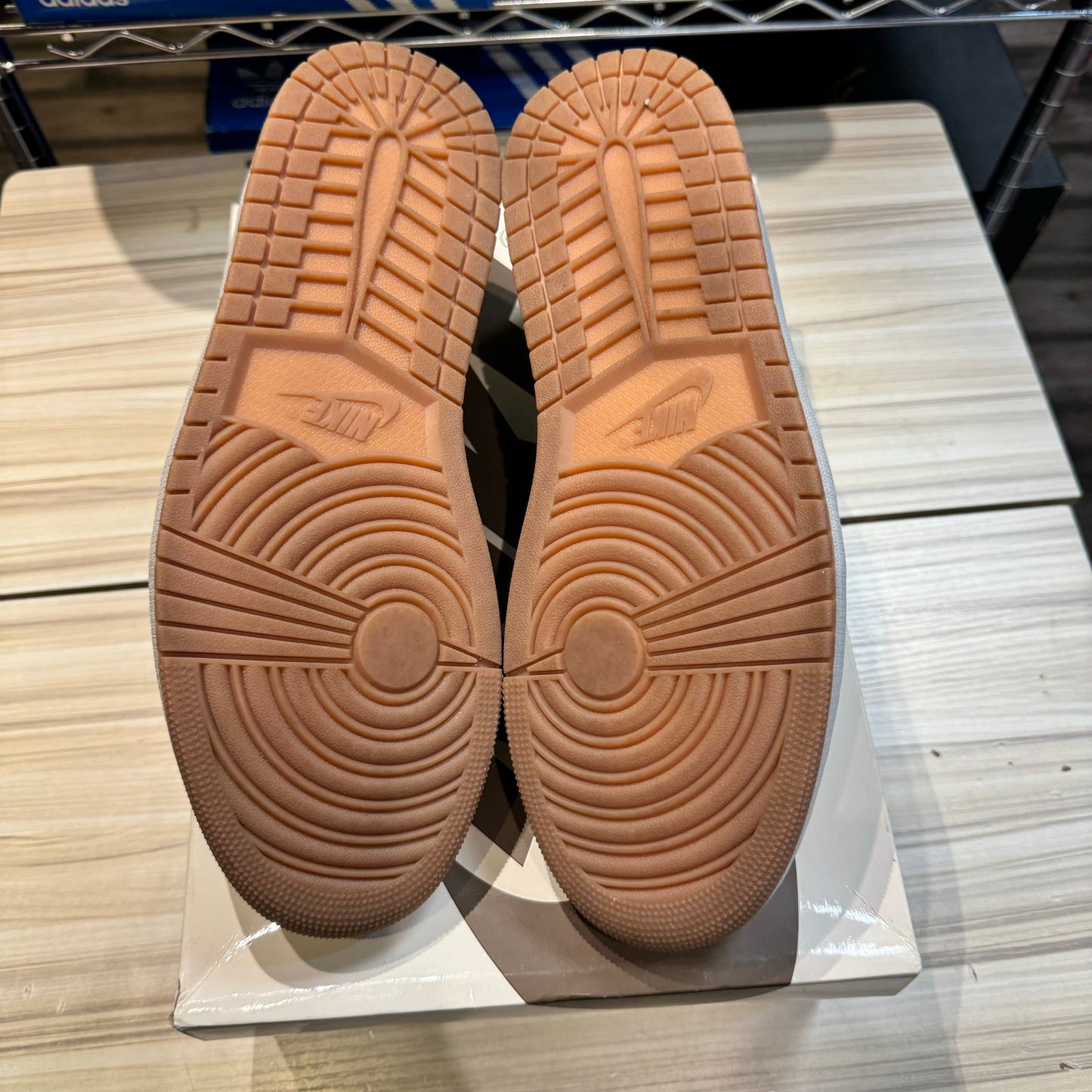 USED Jordan 1 Retro Low OG SP Travis Scott Canary (W)