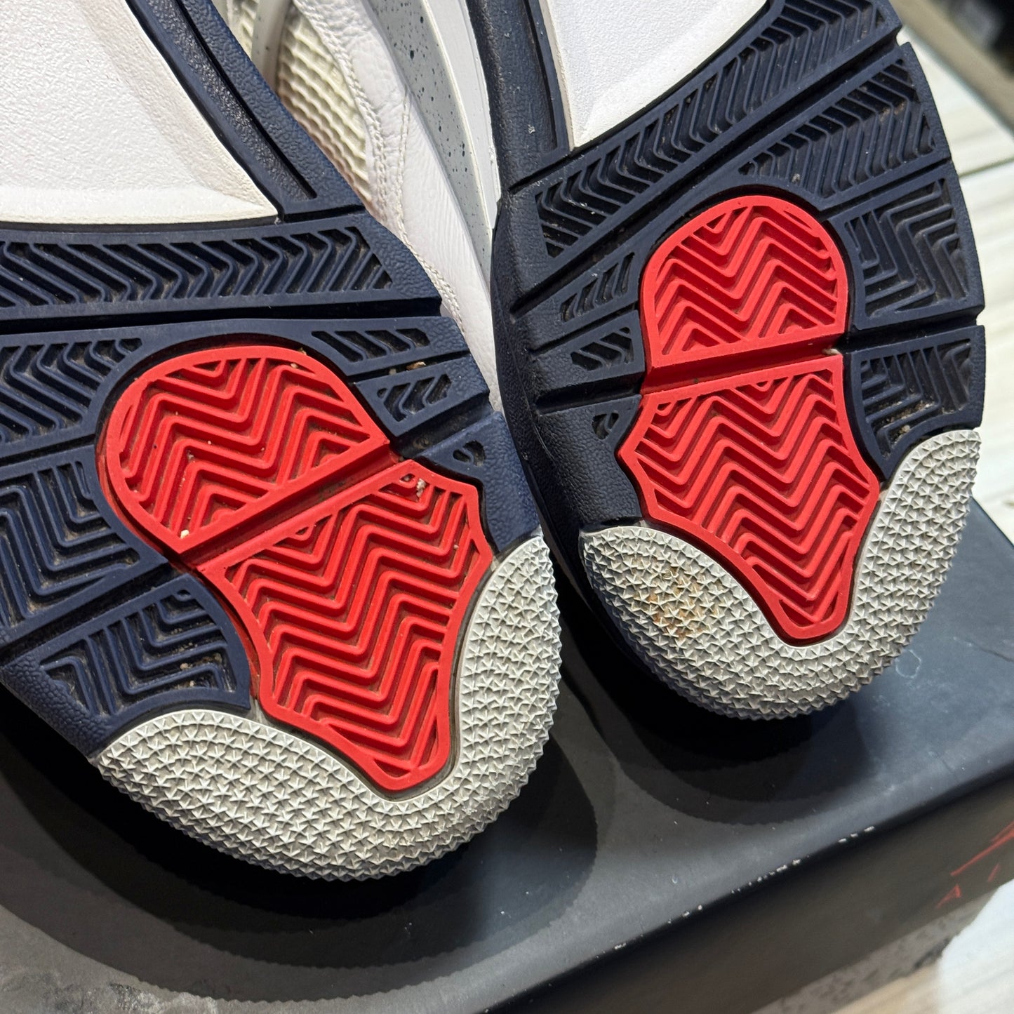 USED Jordan 4 Retro Midnight Navy (GS)