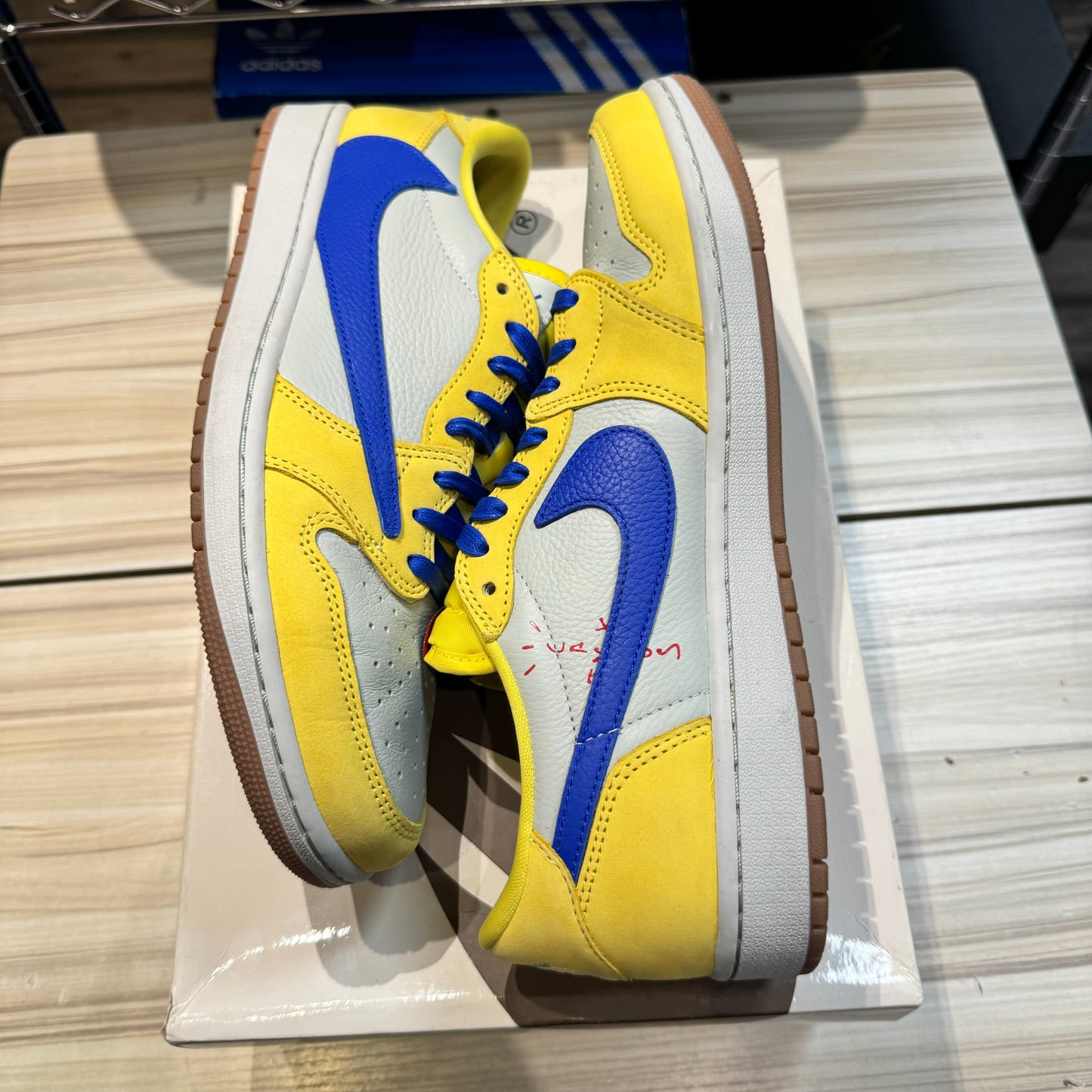 USED Jordan 1 Retro Low OG SP Travis Scott Canary (W)