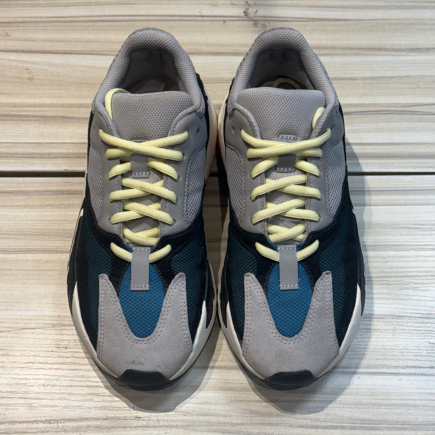 USED Yeezy 700 Waverunner