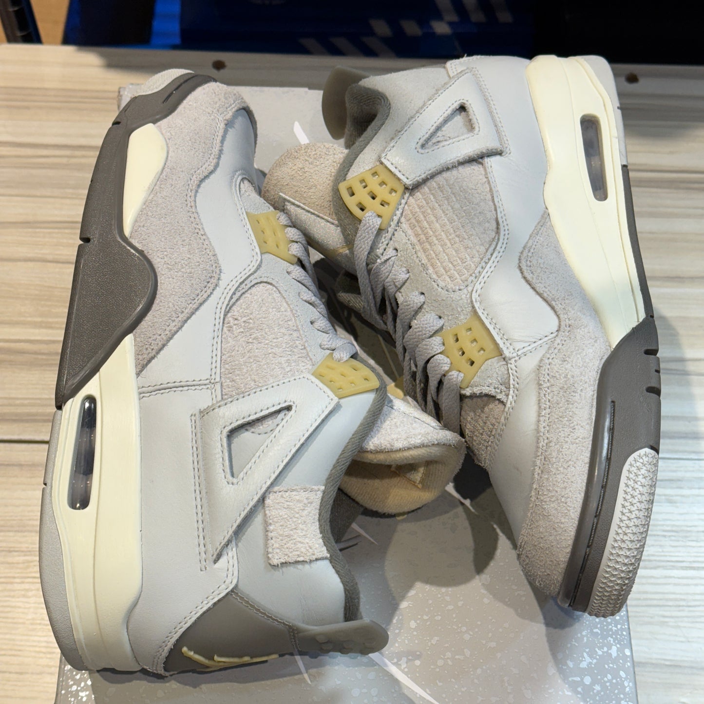 USED Jordan 4 SE Craft Photon