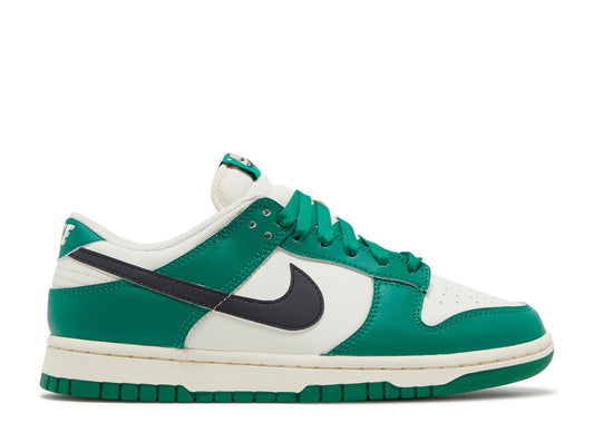 USED Nike Dunk Low SE Lottery Green