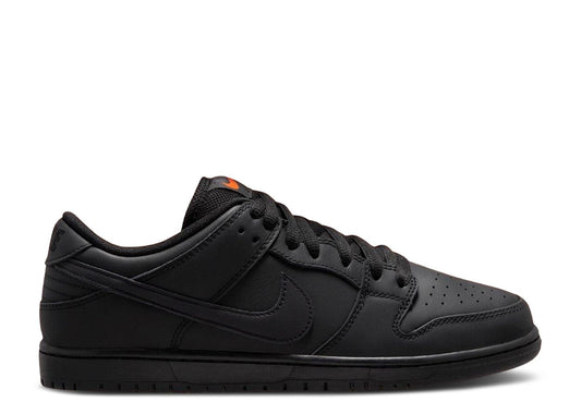 USED Nike SB Dunk Low Pro Triple Black