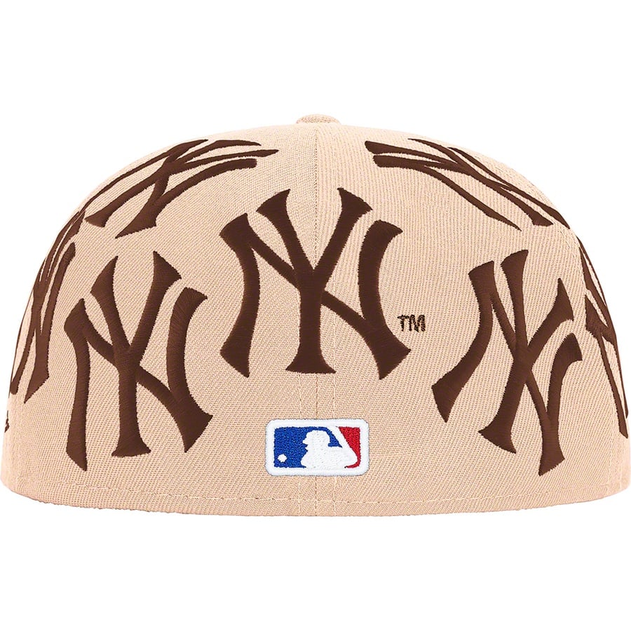 Supreme New York Yankees Box Logo New Era Tan