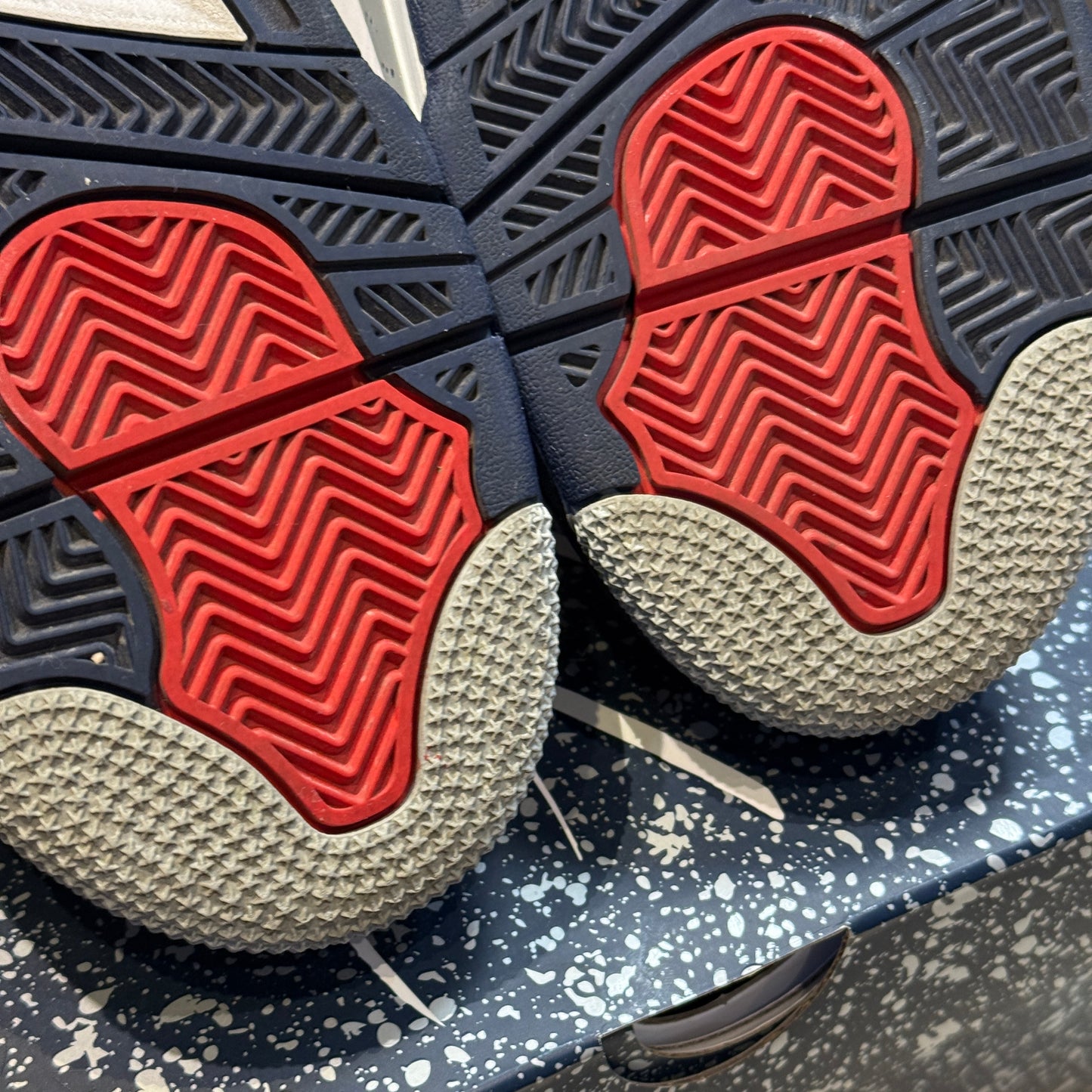 USED Jordan 4 Midnight Navy