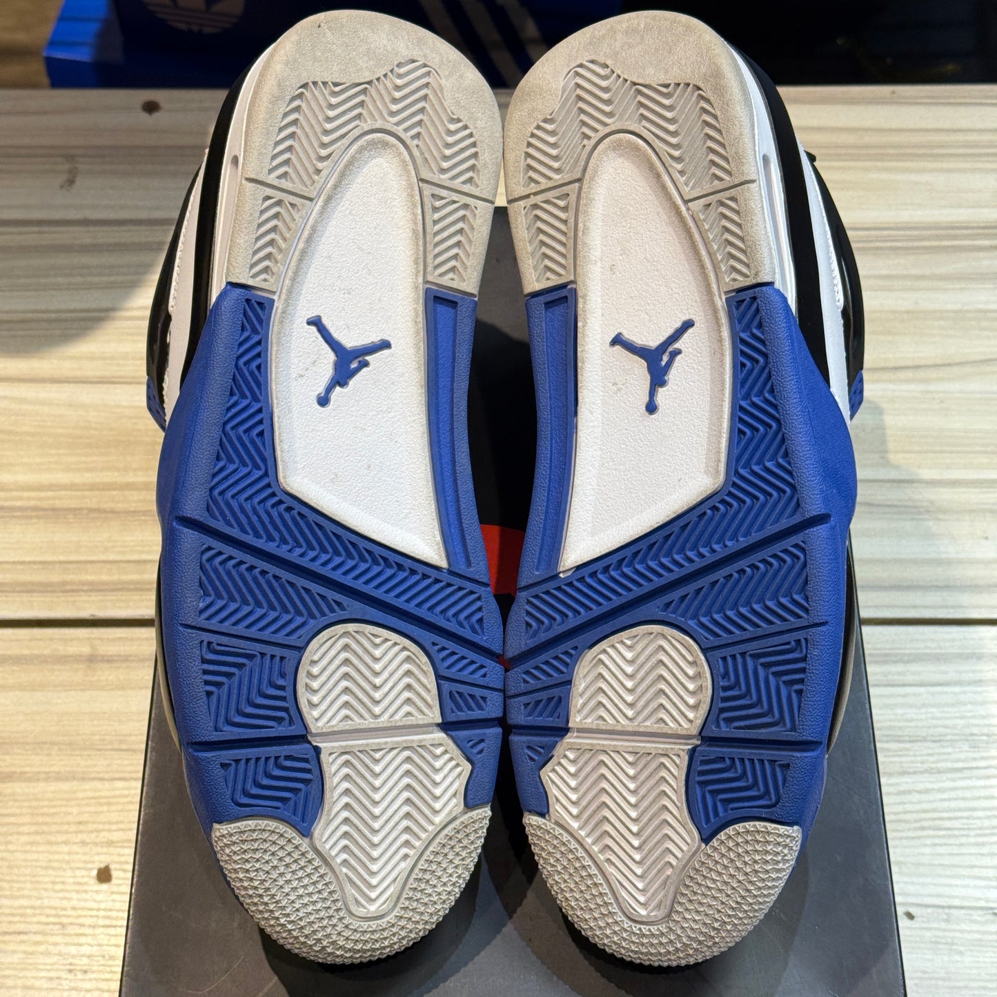 USED Jordan 4 Motorsports