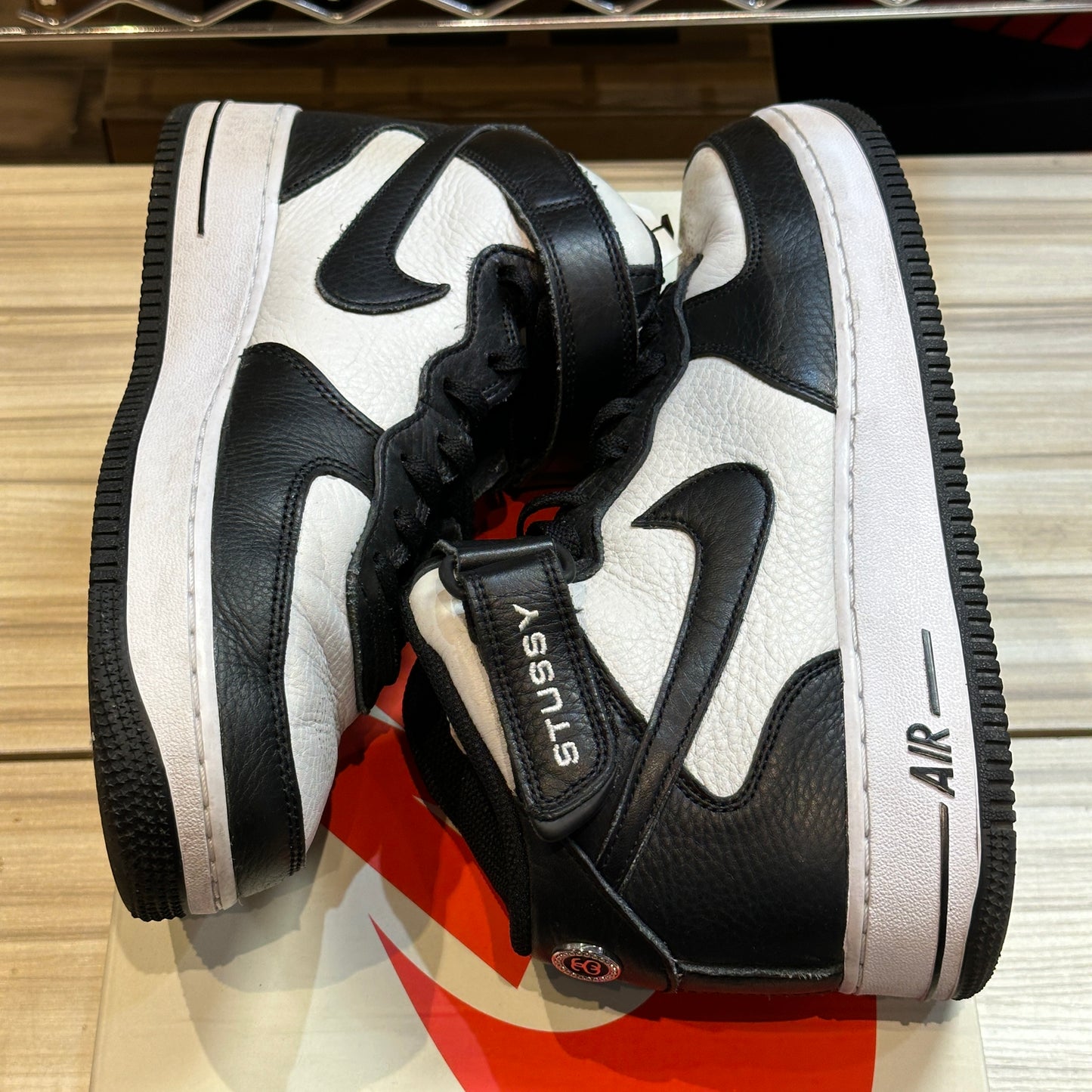 USED Air Force 1 Mid Stussy Black