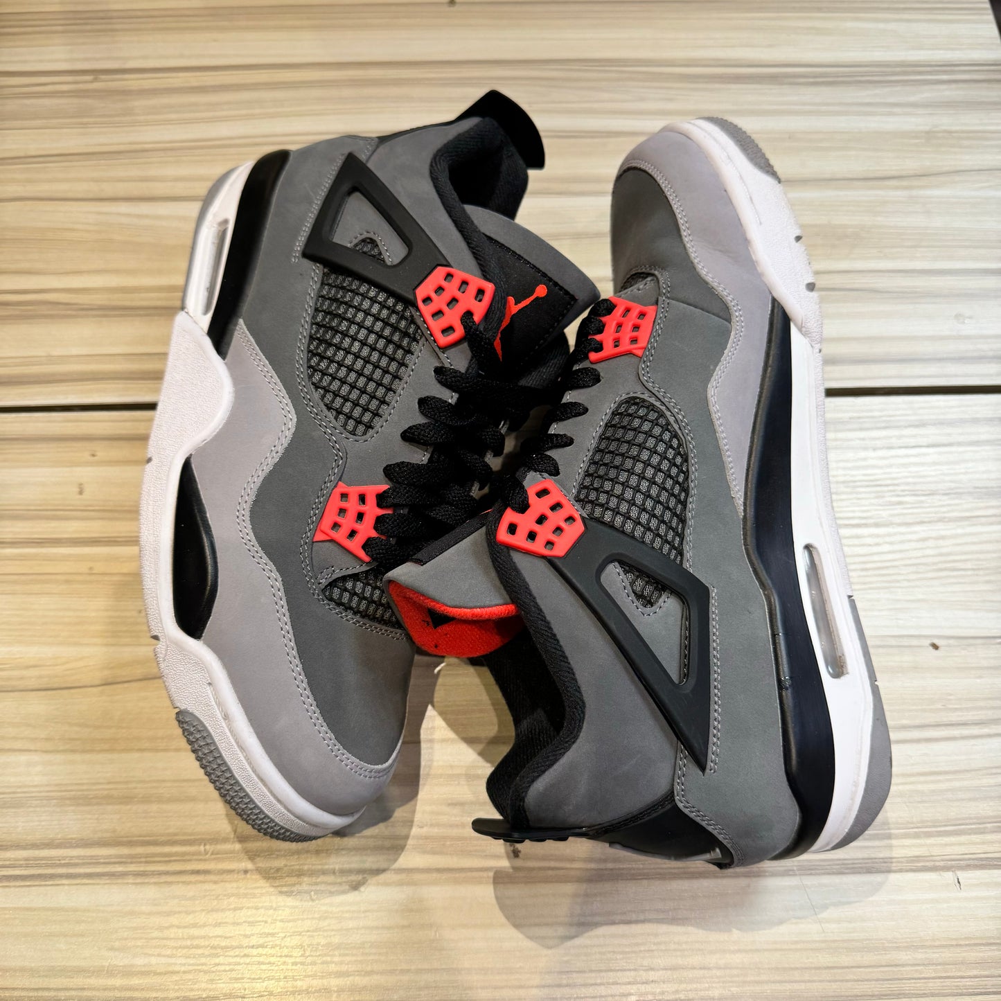 USED Jordan 4 Retro Infrared