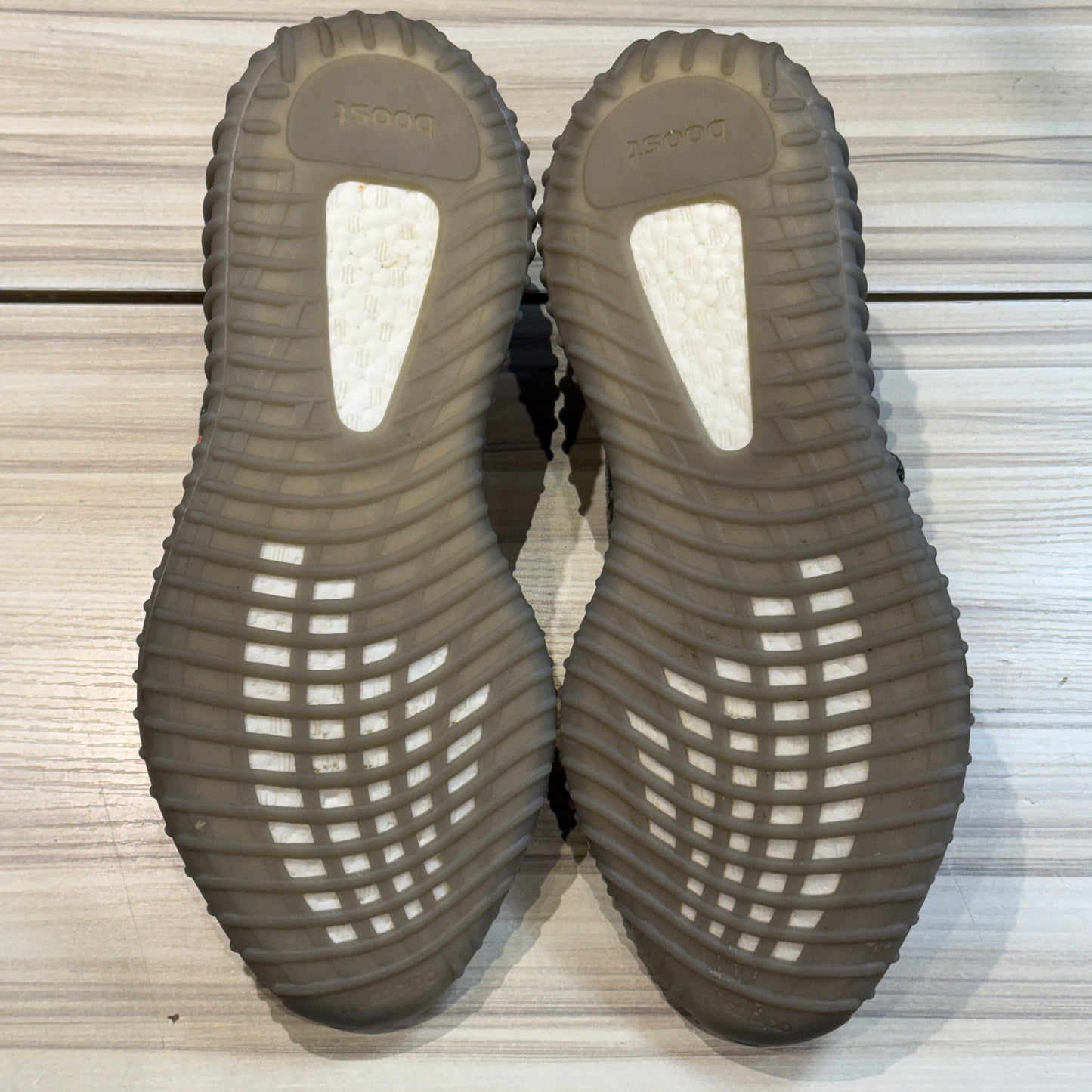 USED Yeezy 350 V2 Beluga Reflective