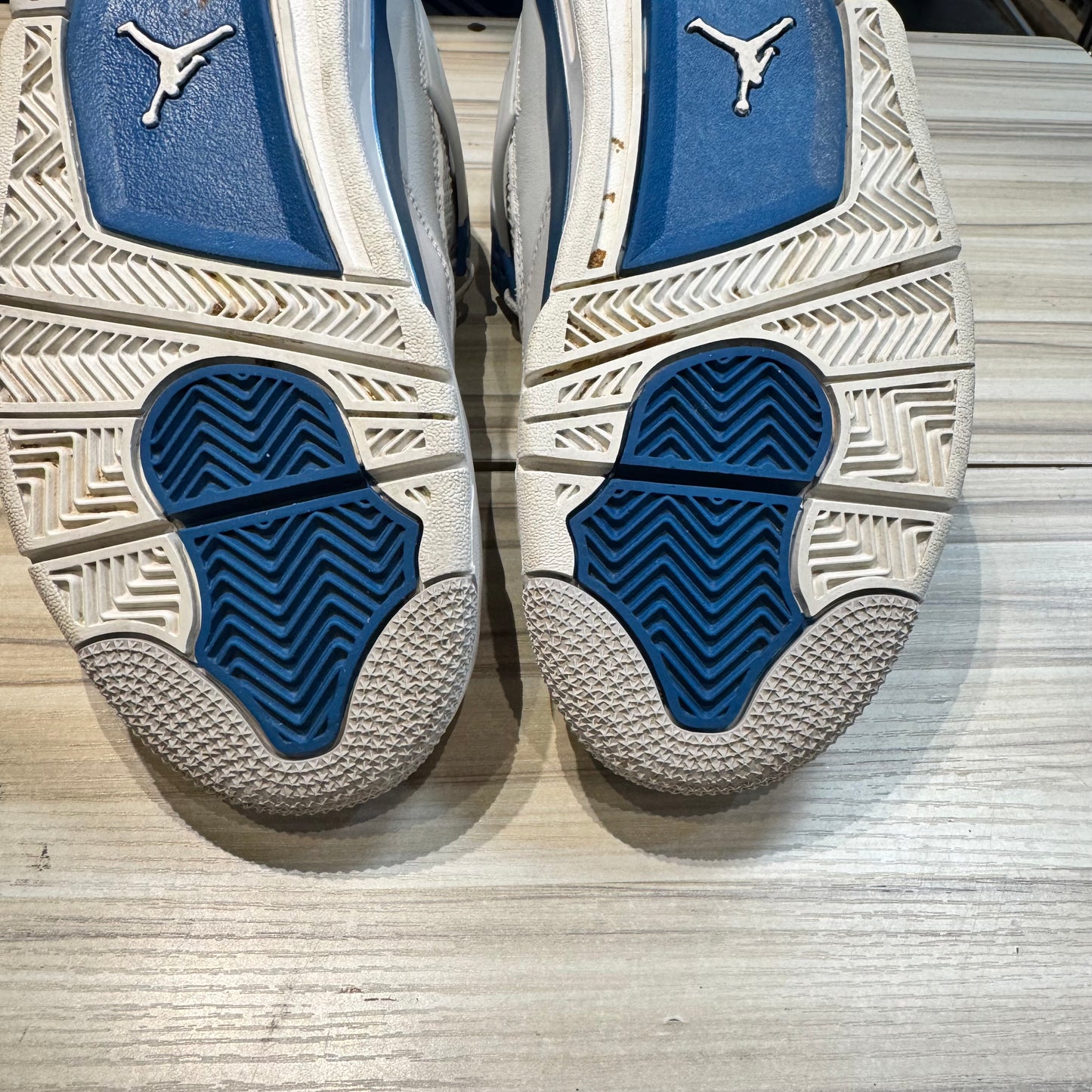 USED Jordan 4 Retro Military Blue (2024) (GS)