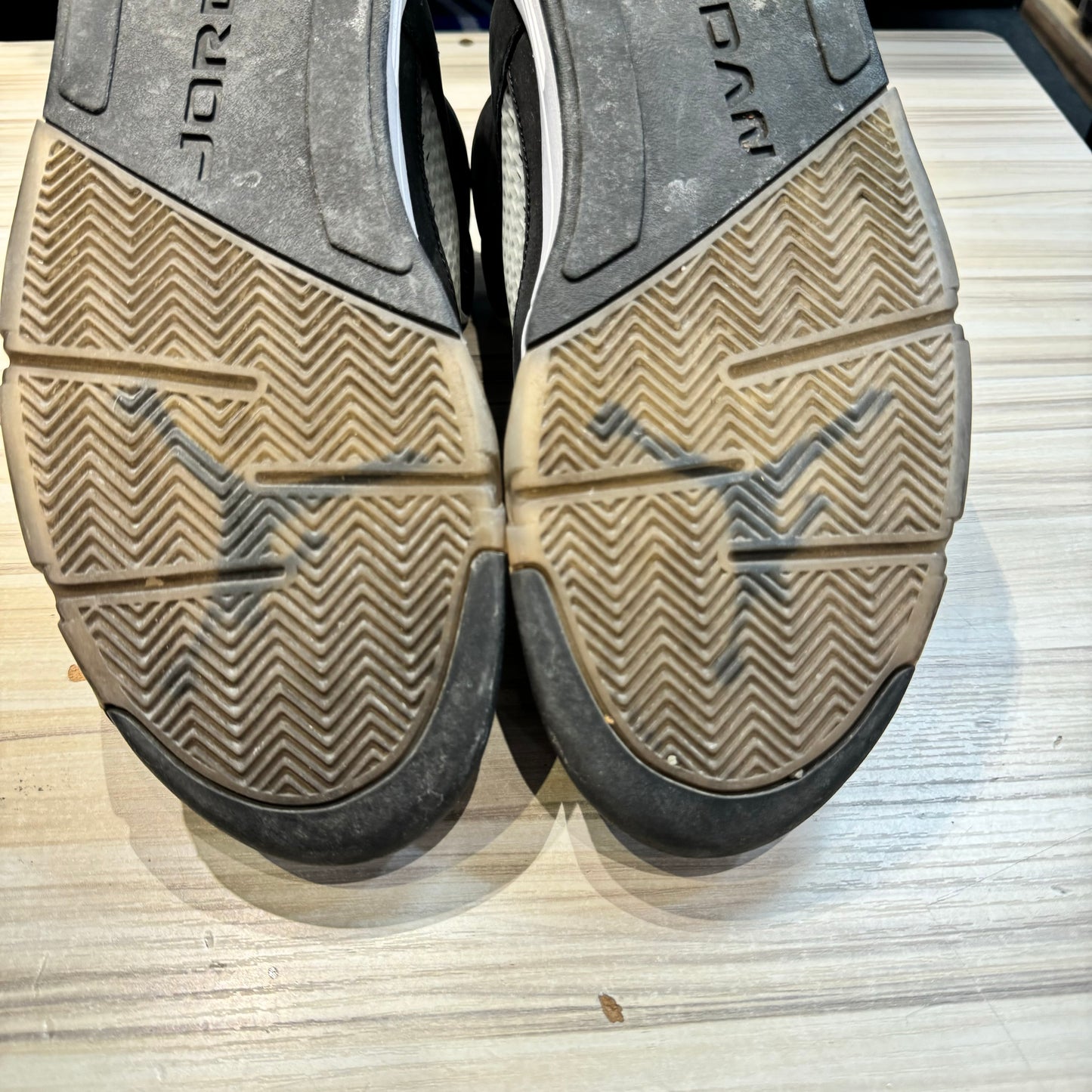 USED Jordan 5 Retro Moonlight (2021)