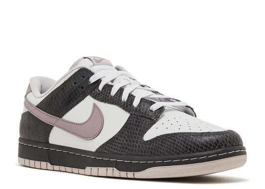 (BF25) Nike Dunk Low SE Medium Ash Violet Snakeskin
