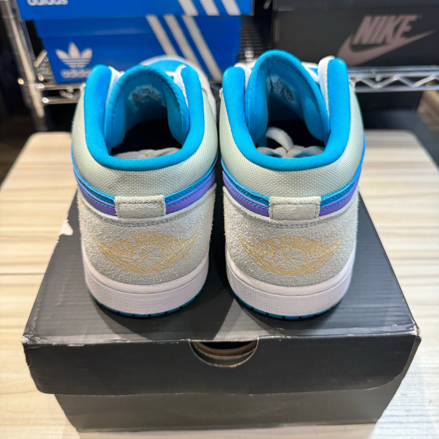 USED Jordan 1 Low SE Pistachio Frost Aquatone