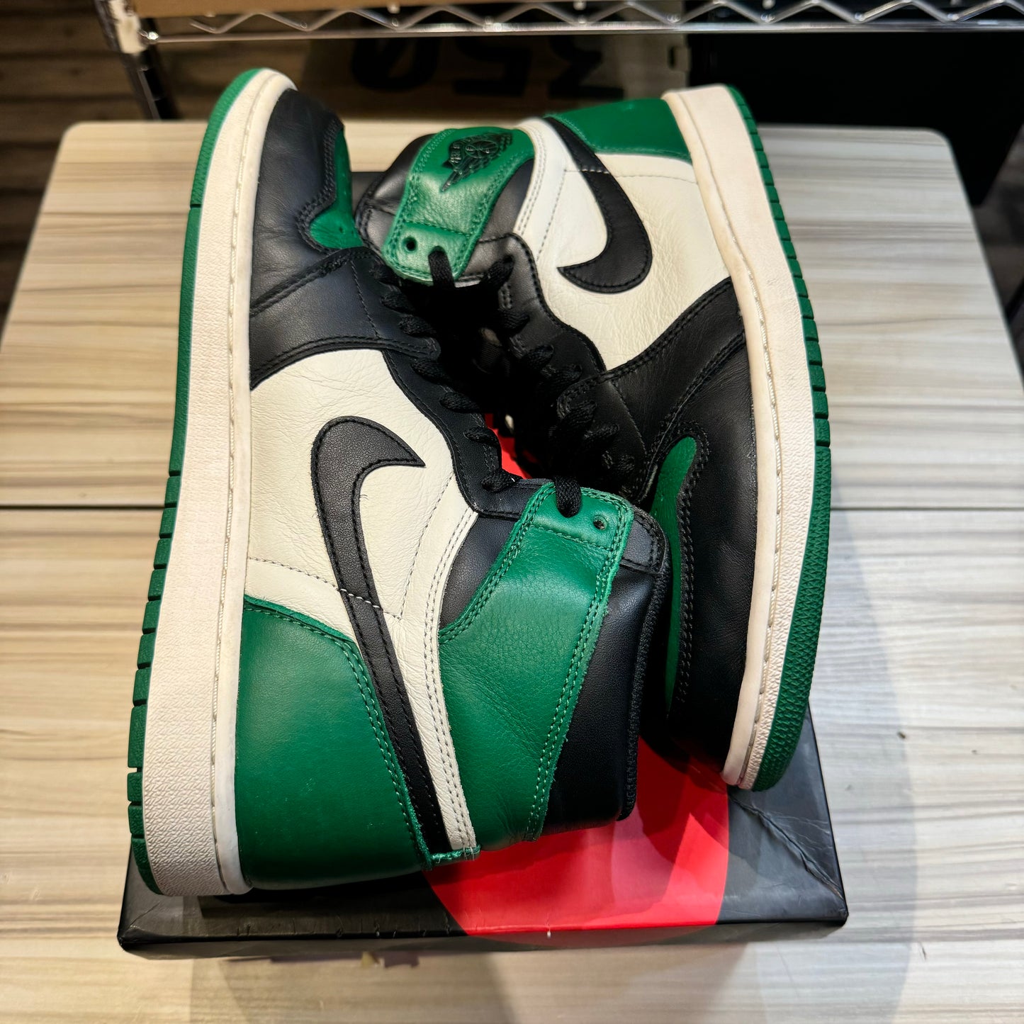 USED Jordan 1 Retro High Pine Green