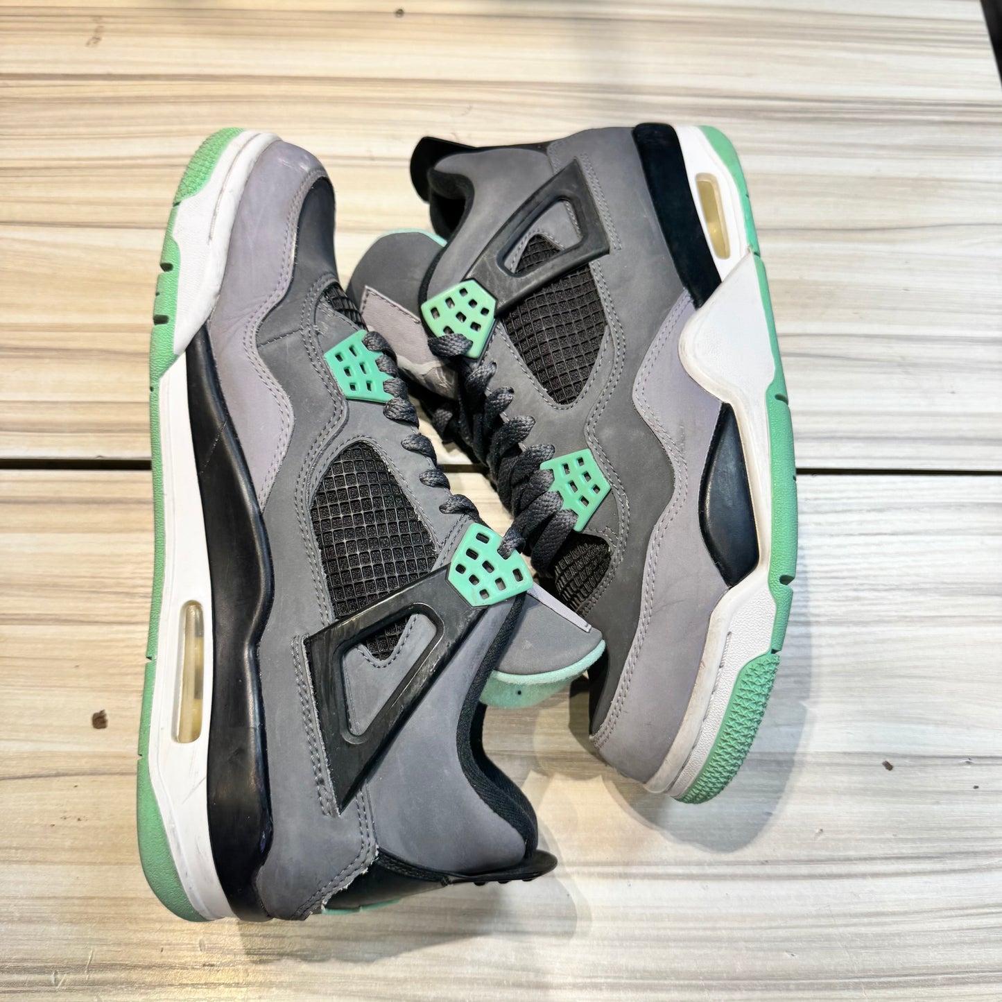 USED Jordan 4 Retro Green Glow