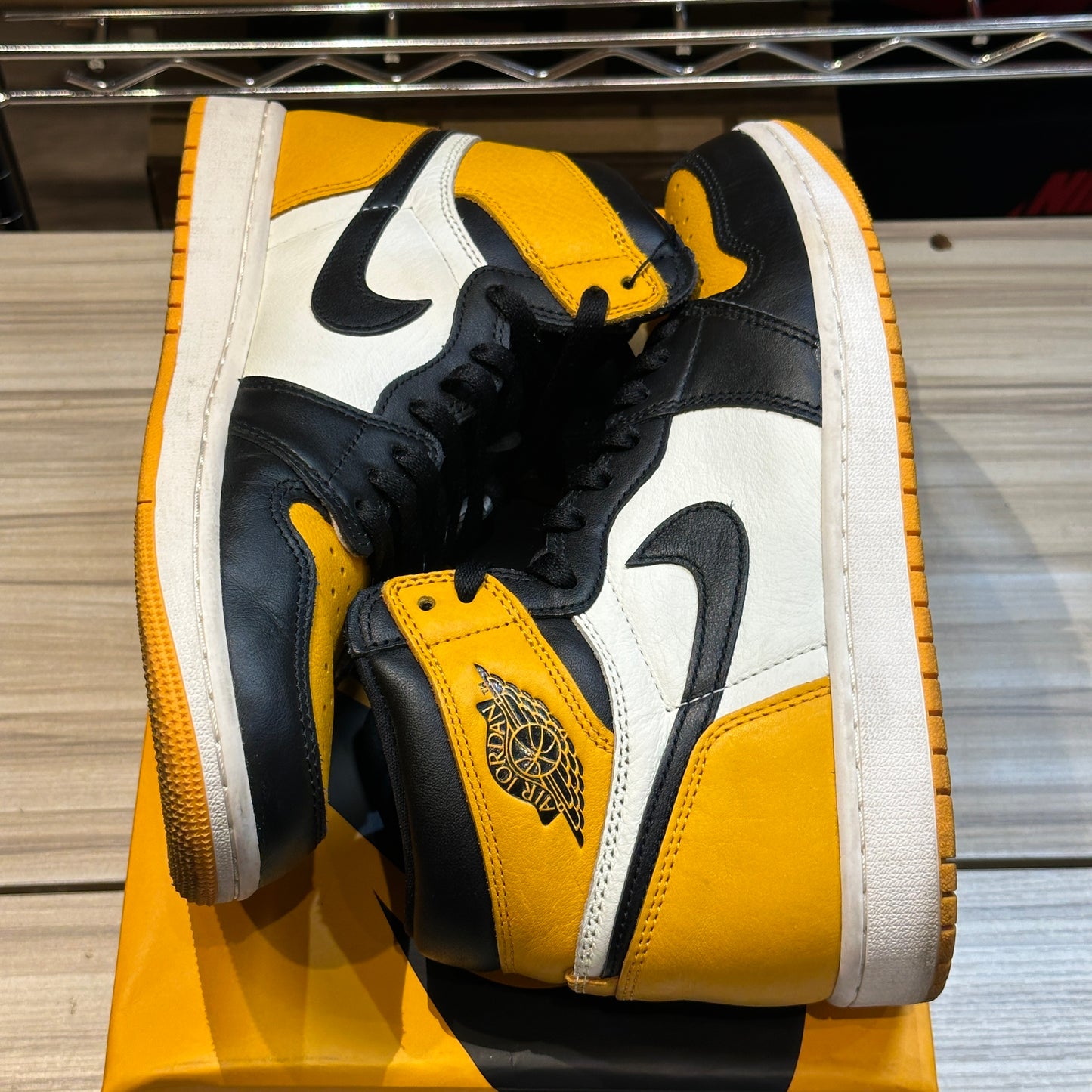 USED Jordan 1 High Taxi