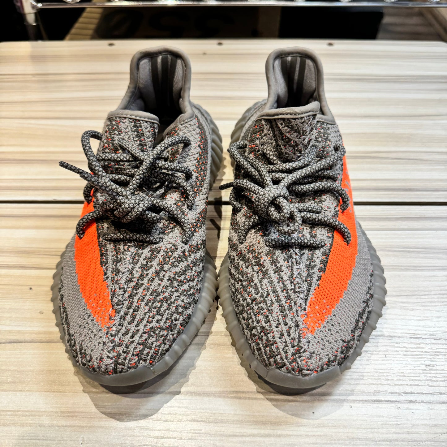 USED Yeezy Boost 350 V2 Beluga