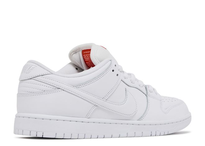 Nike dunk low triple white hotsell