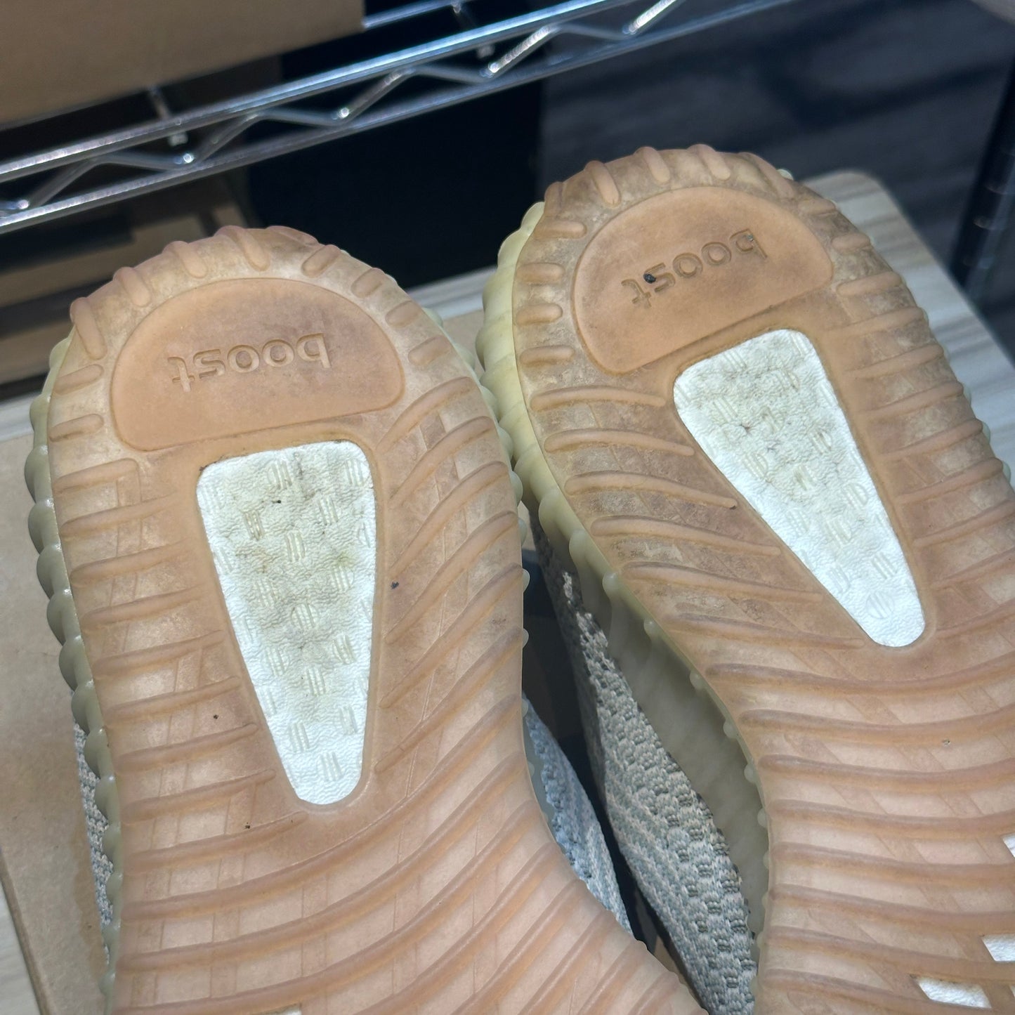 USED Yeezy 350 V2 Citrin