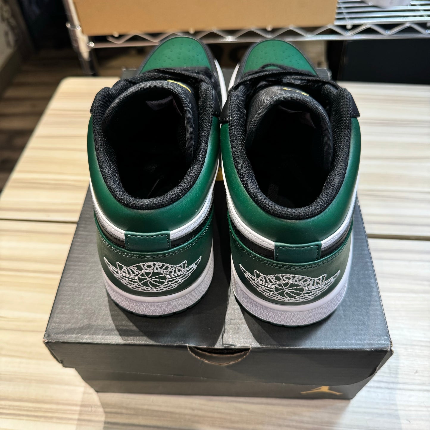 USED Jordan 1 Low Green Toe