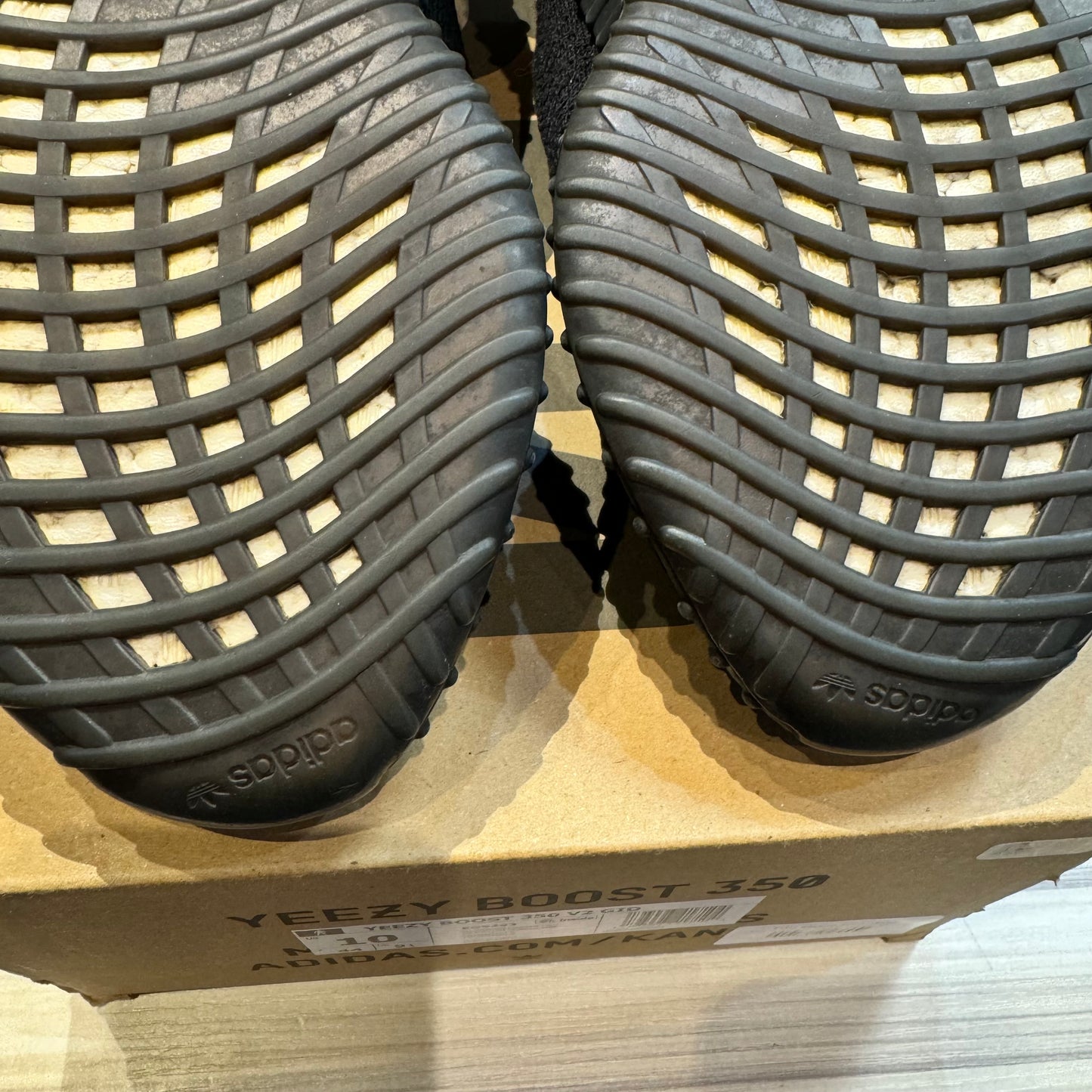 USED Yeezy Boost 350 V2 Core Black White