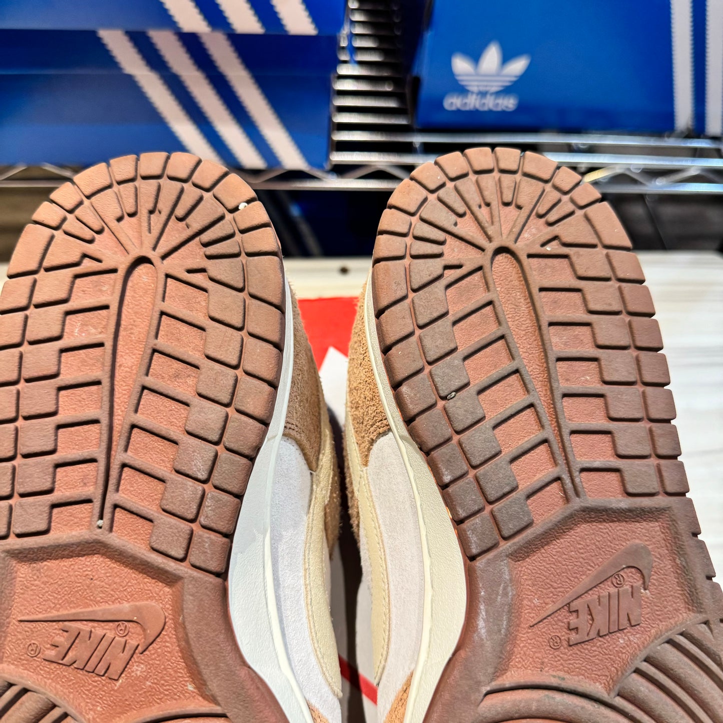 USED Nike Dunk Low Medium Curry