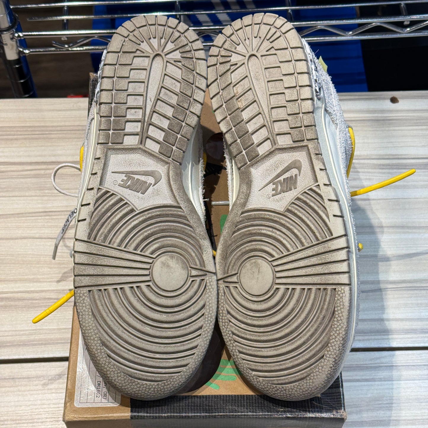 USED Nike Off-White Dunk Low Lot 39