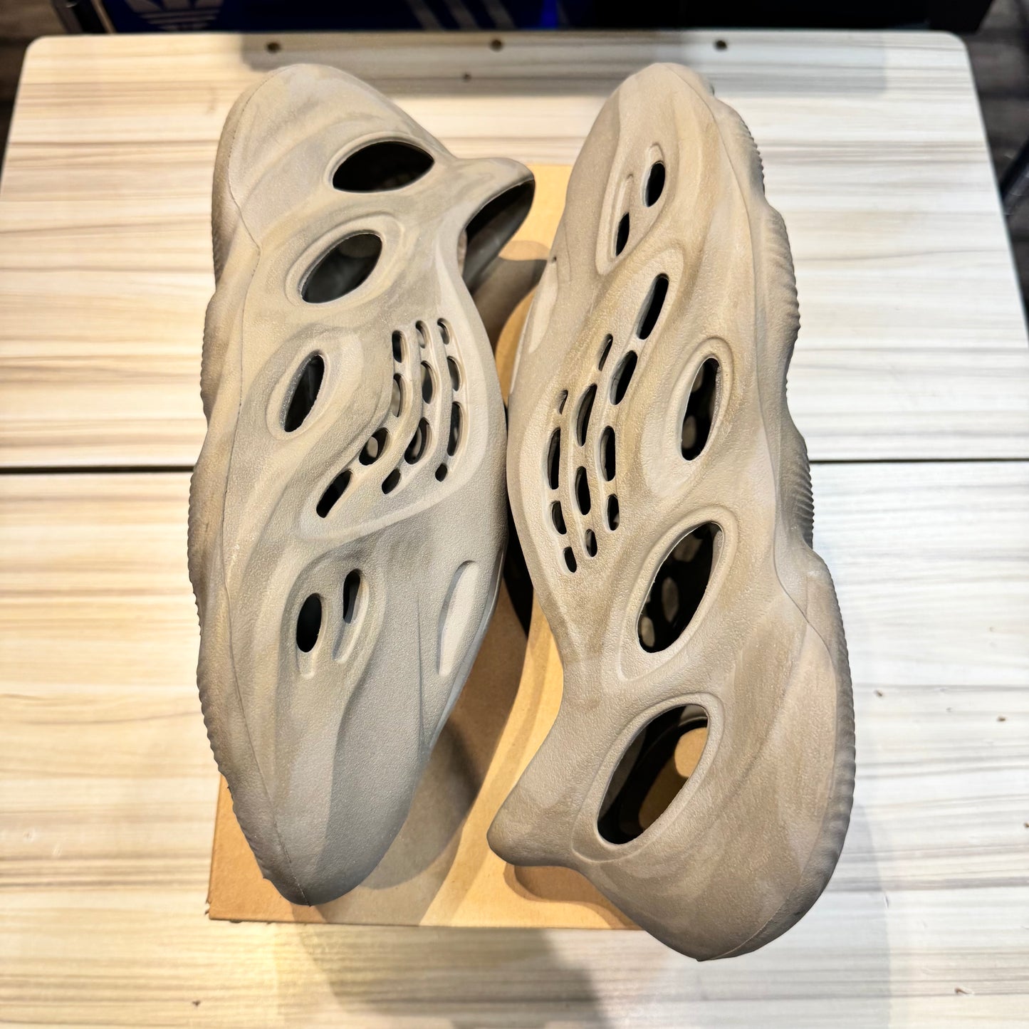 USED Yeezy Foam RNNR Stone Sage