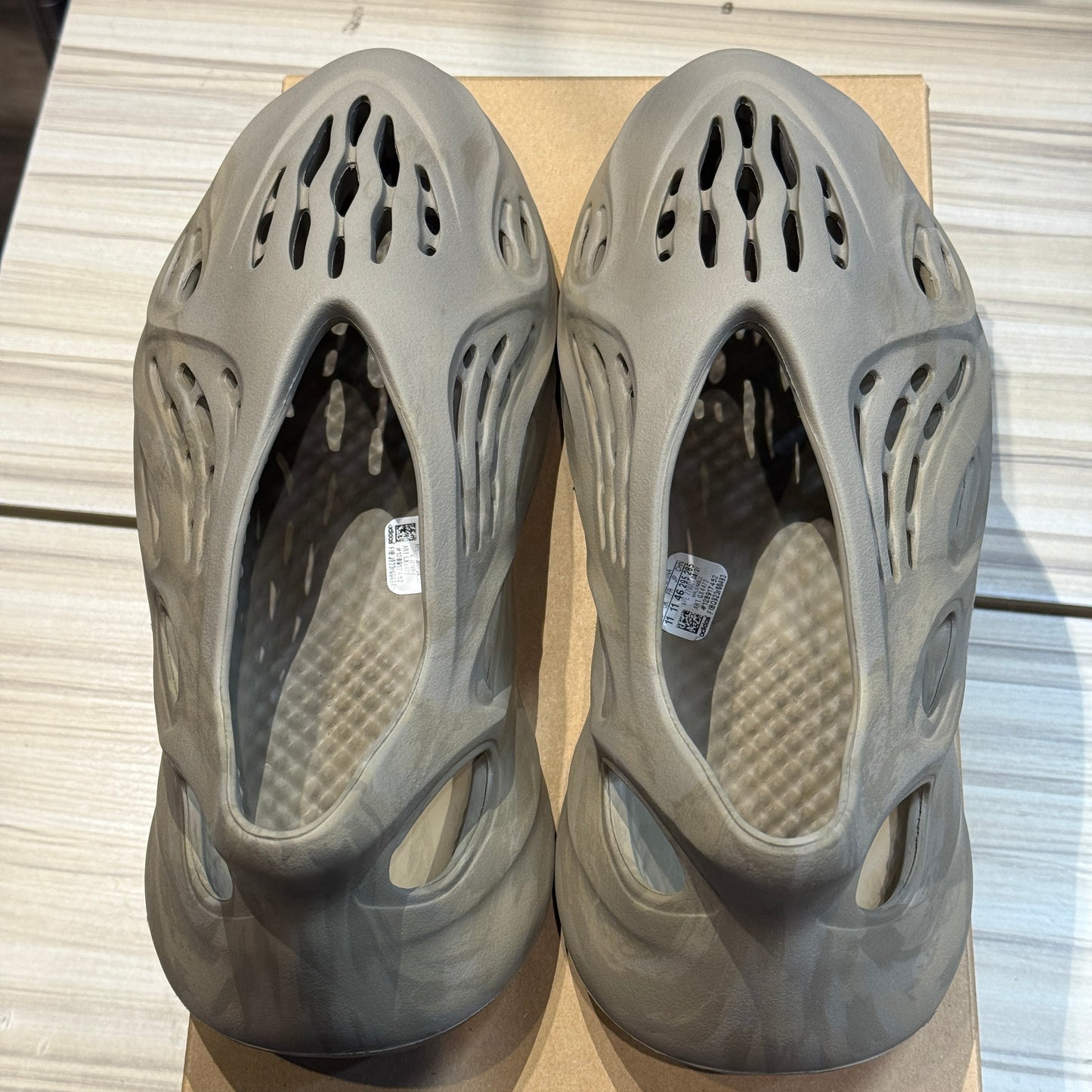 USED Yeezy Foam Rnnr Stone Sage