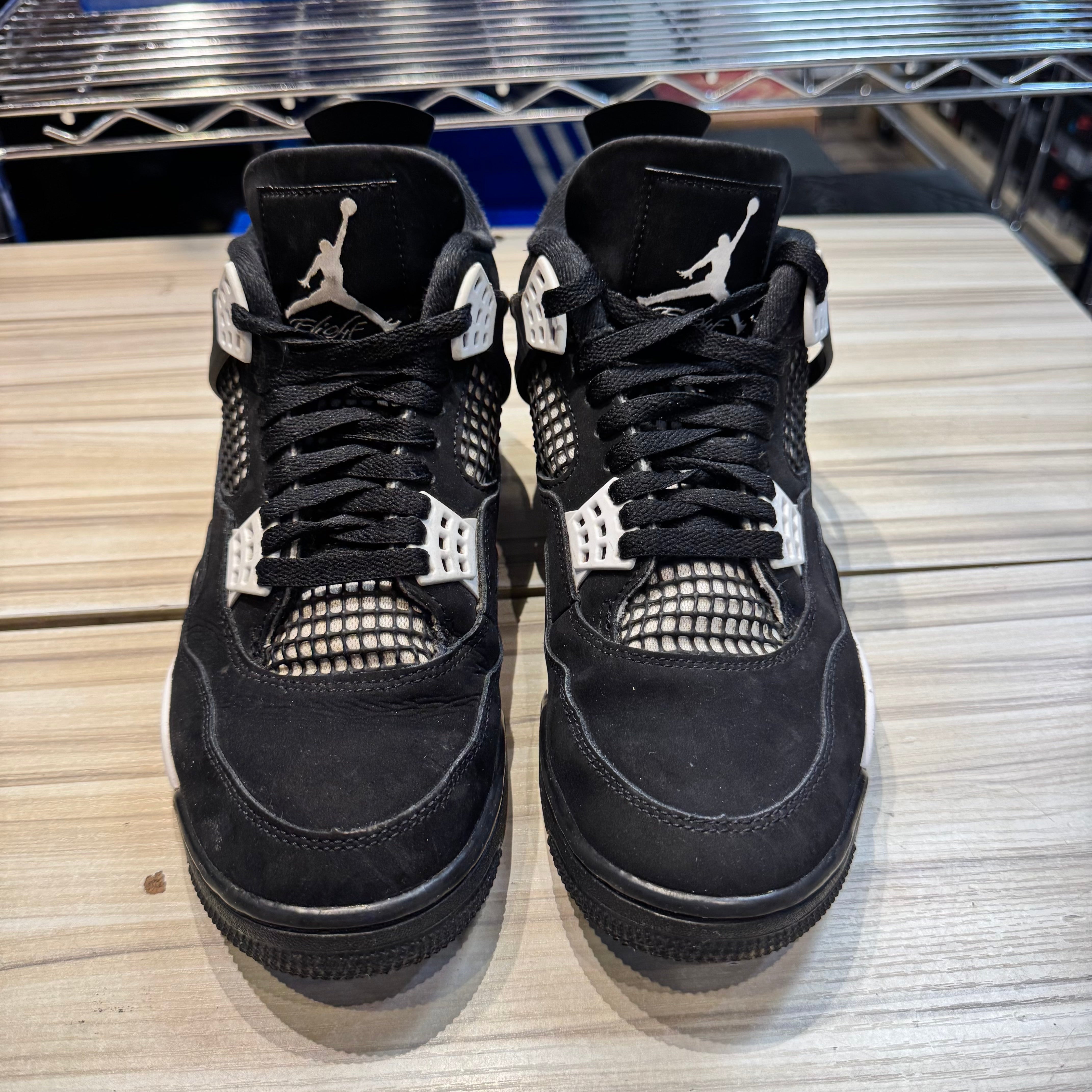 selling used jordans online