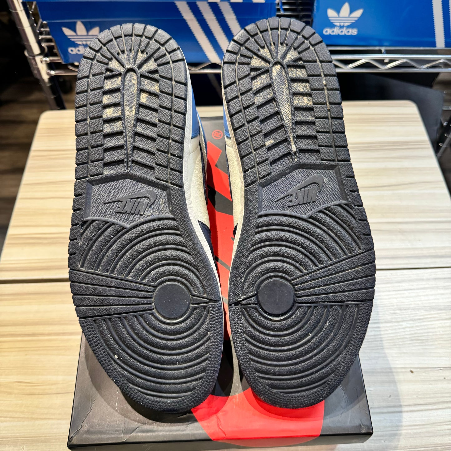 USED Jordan 1 High Obsidian