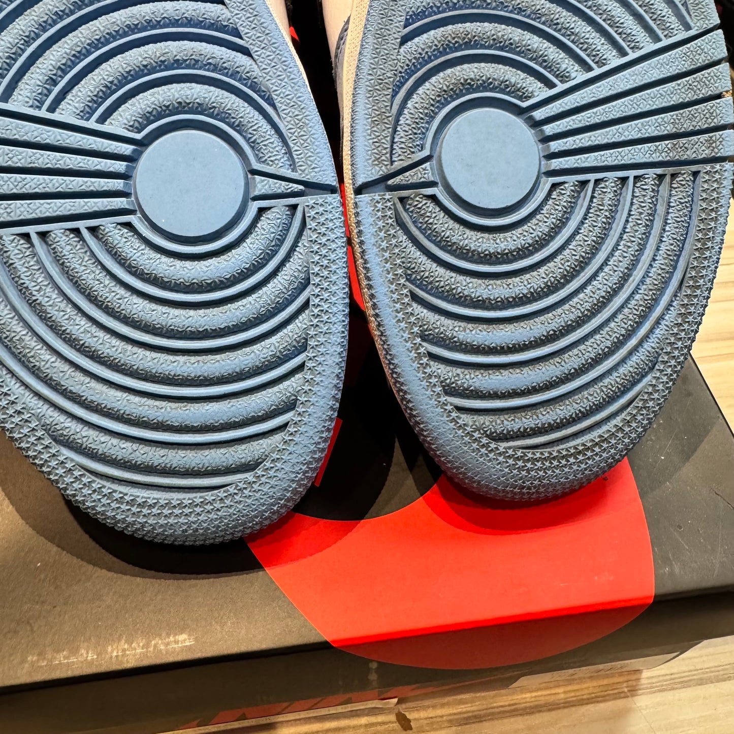 USED Jordan 1 Retro High University Blue