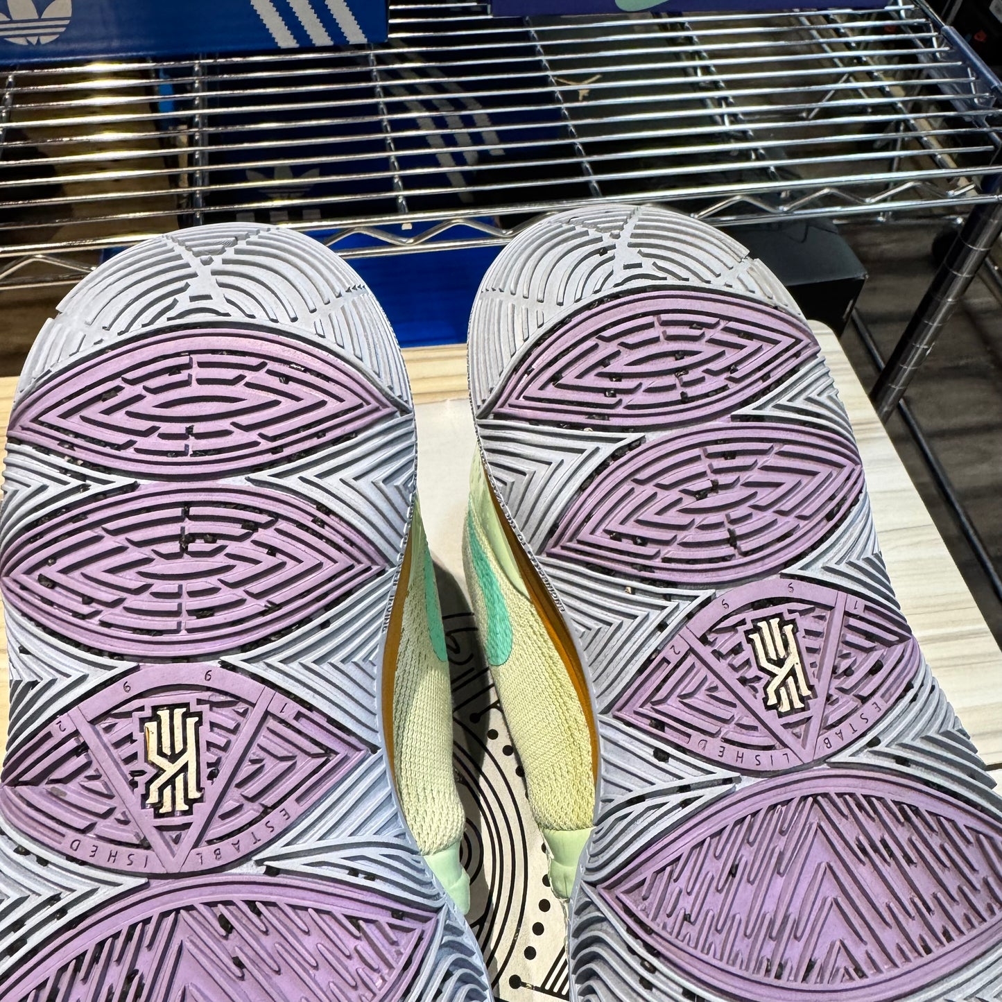 USED Nike Kyrie 5 Spongebob Squidward