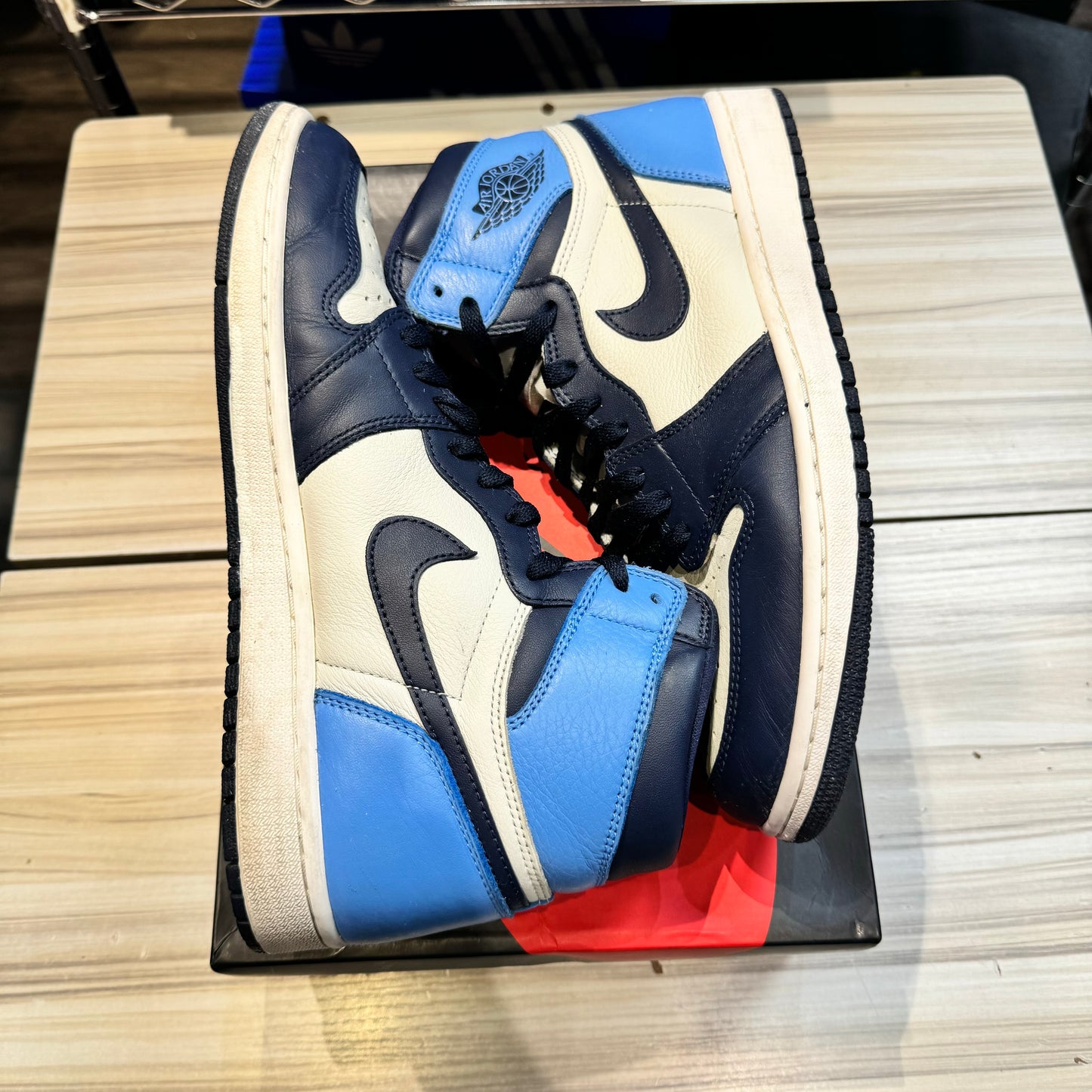 USED Jordan 1 High Obsidian
