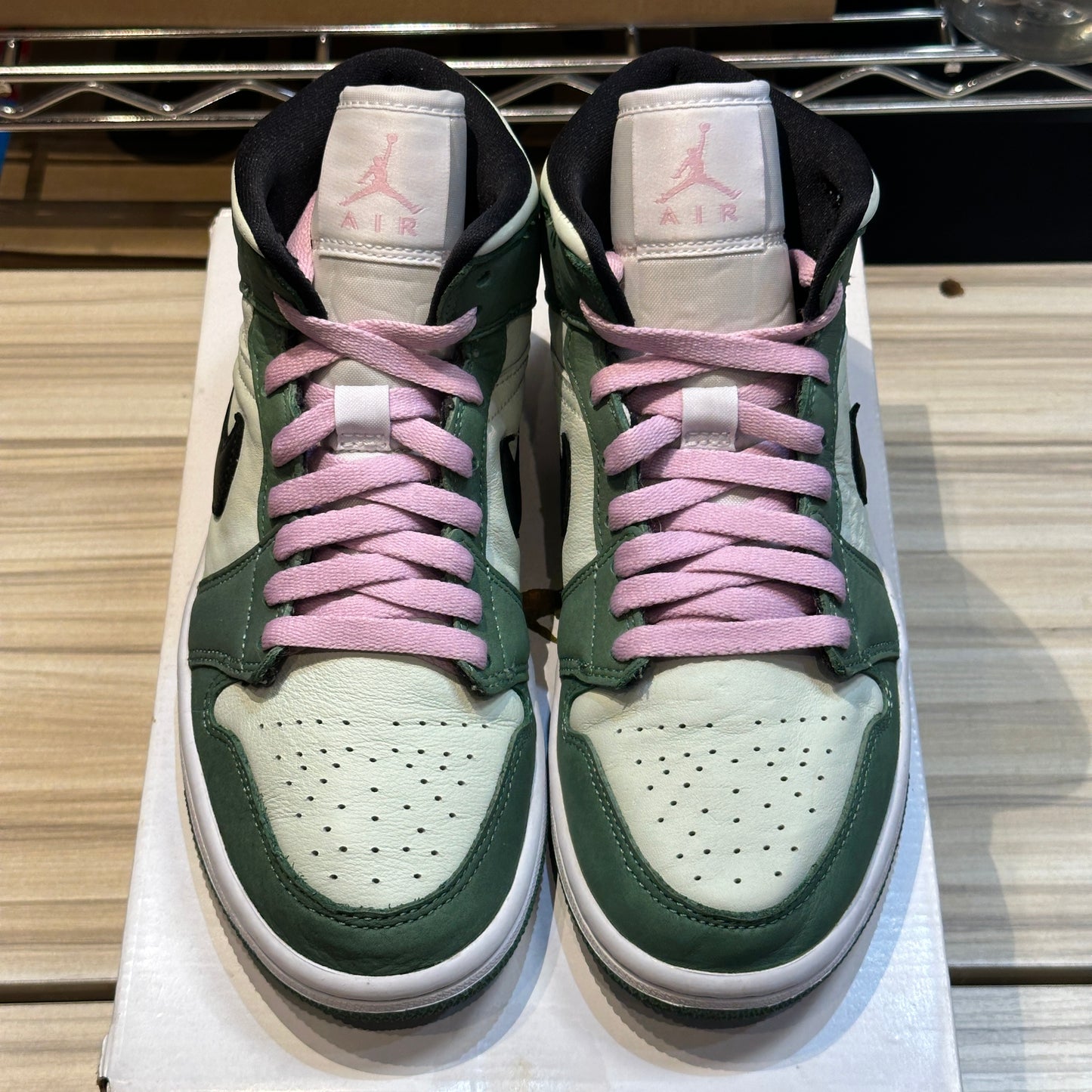 USED Jordan 1 Mid Dutch Green W