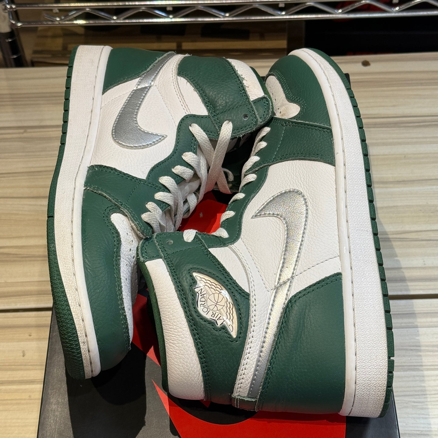 USED Jordan 1 Retro High OG Gorge Green