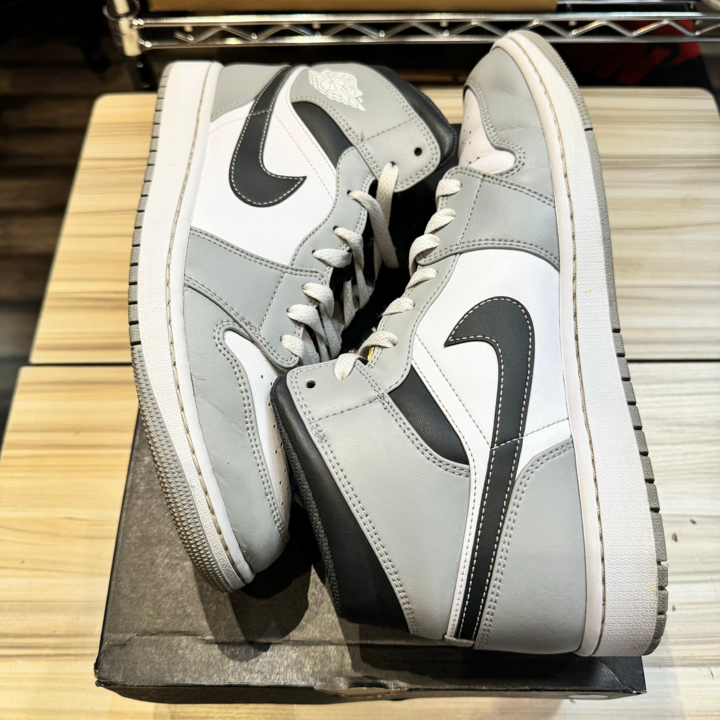 USED Jordan 1 Mid Light Smoke Grey Anthracite